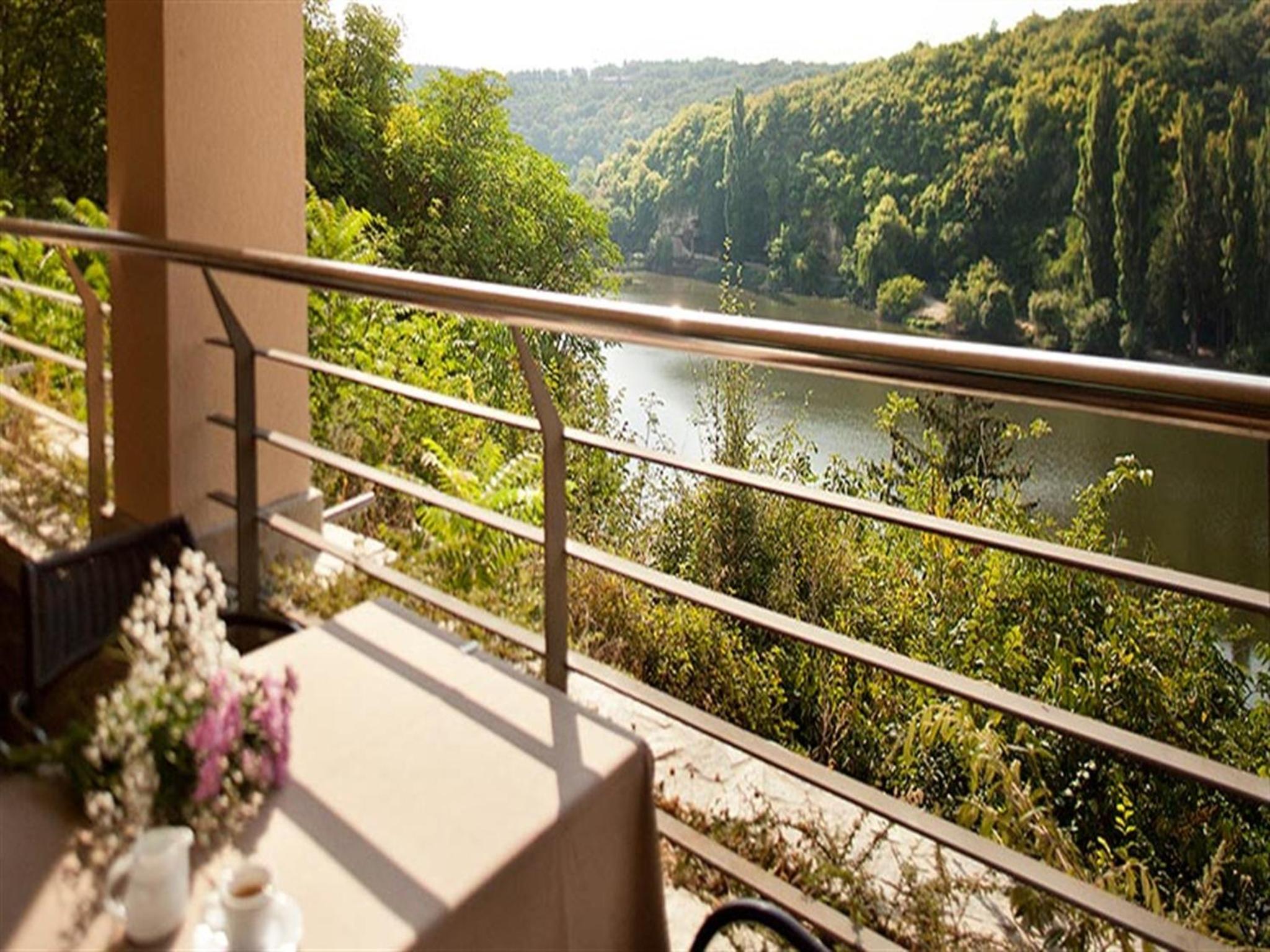 Junior Suite With Lake View photo 2