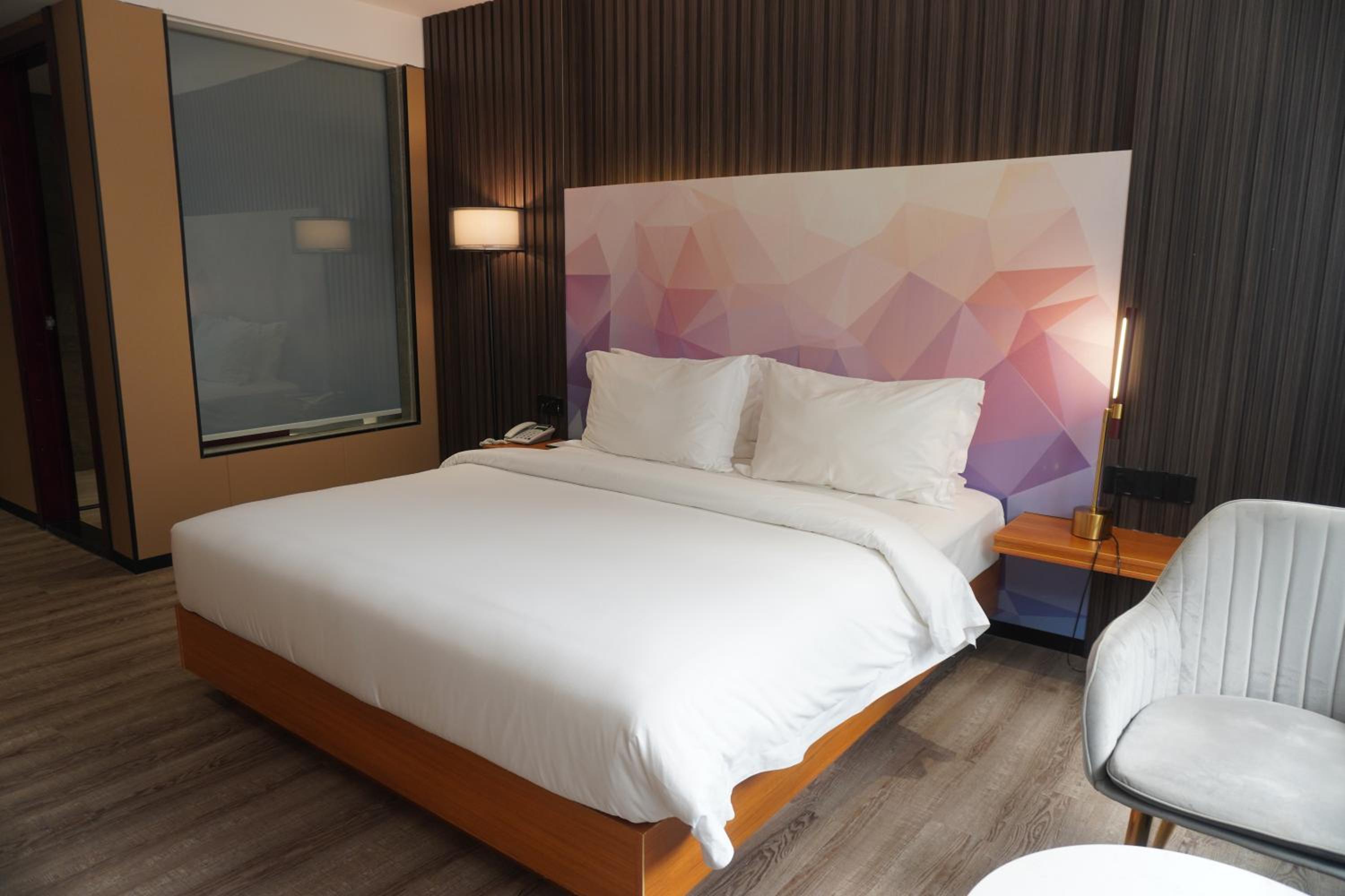 Deluxe Double Room - Photo 10