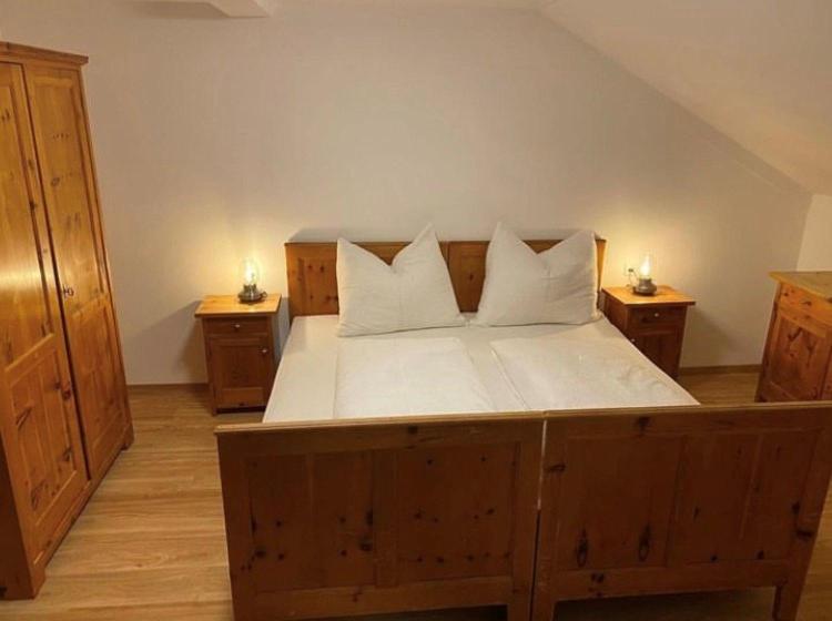 One-Bedroom Apartment - Photo 6