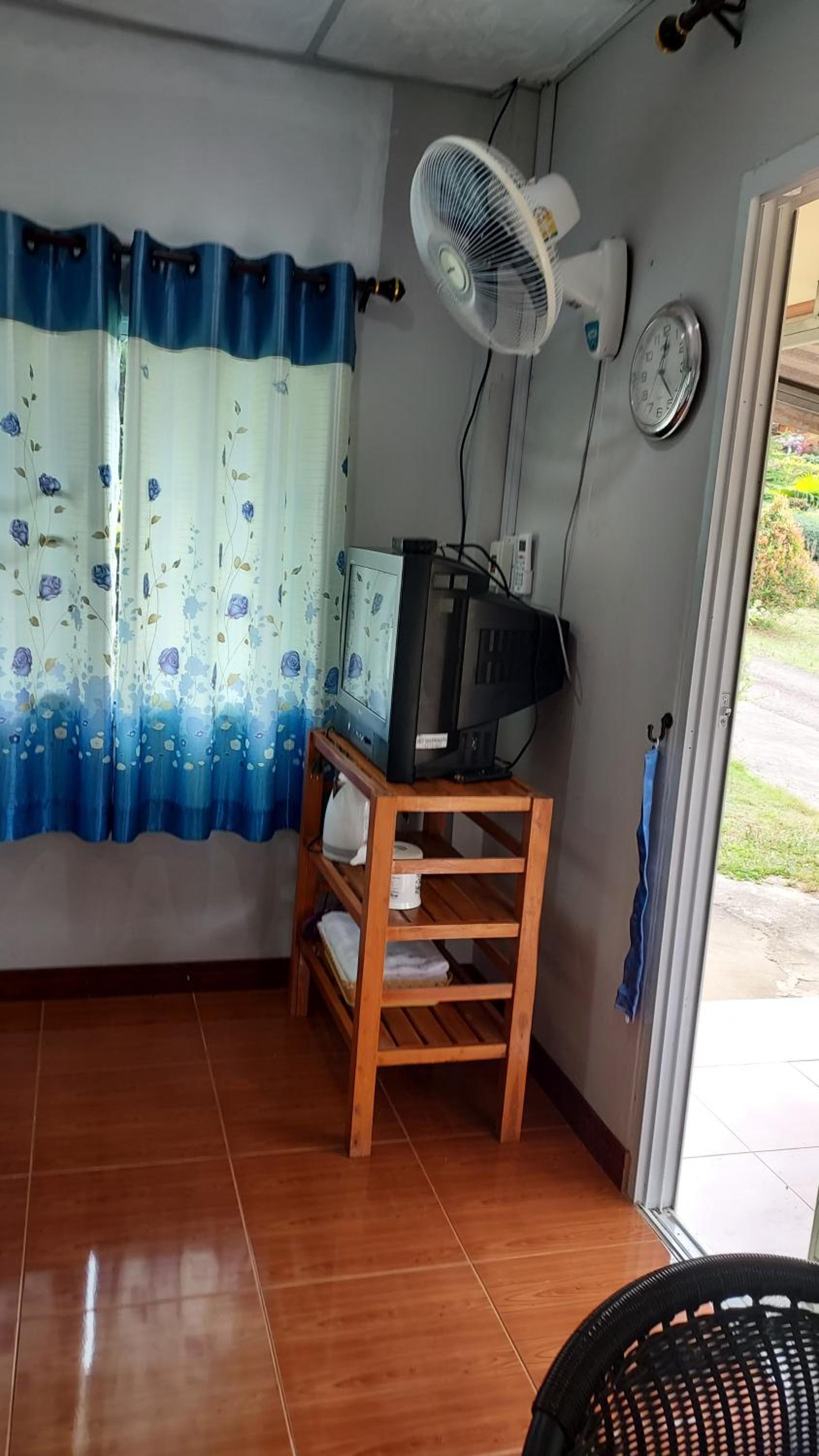 Queen Room with Garden View - Photo 6