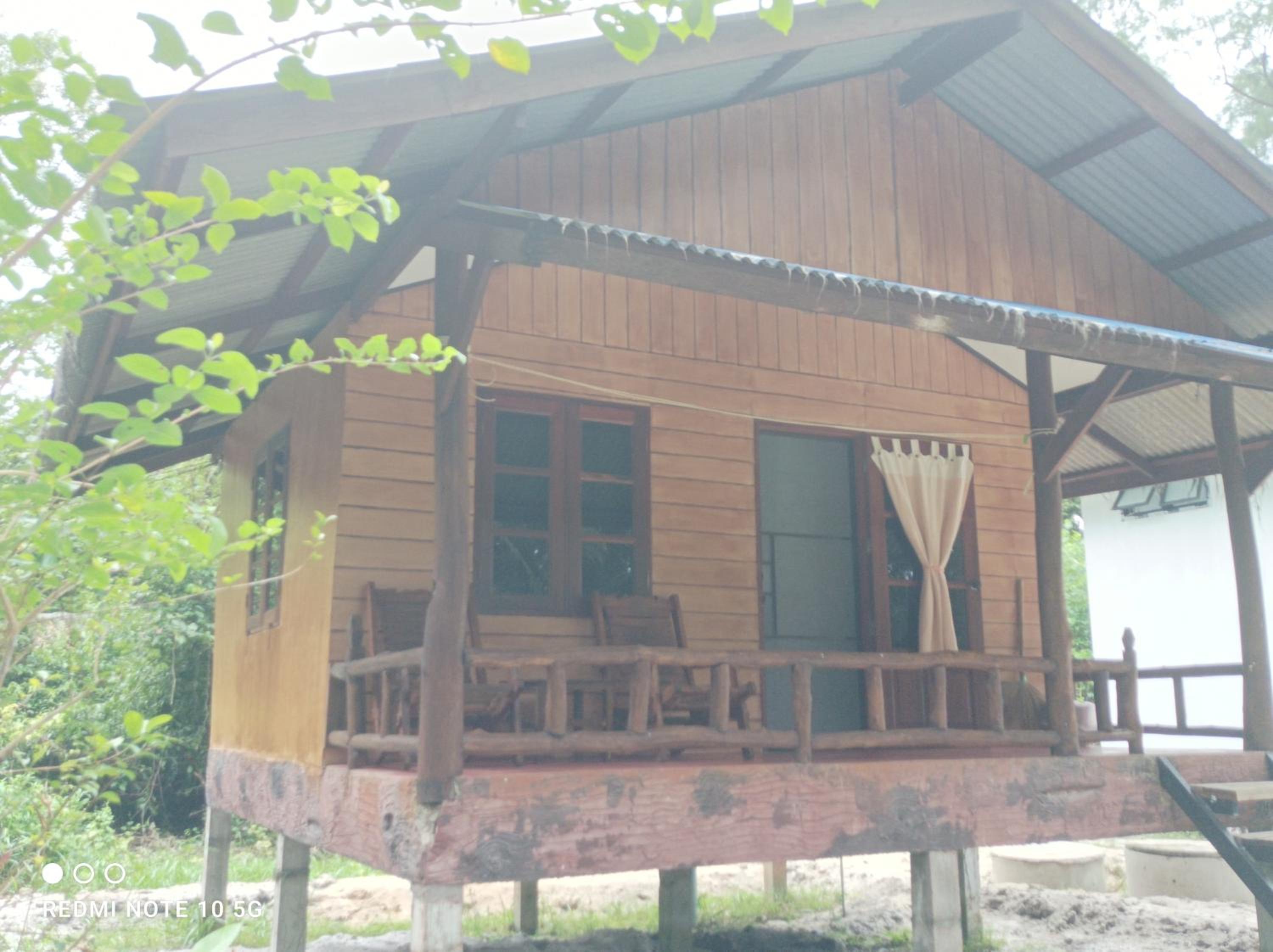 Bungalow with Sea View photo 2