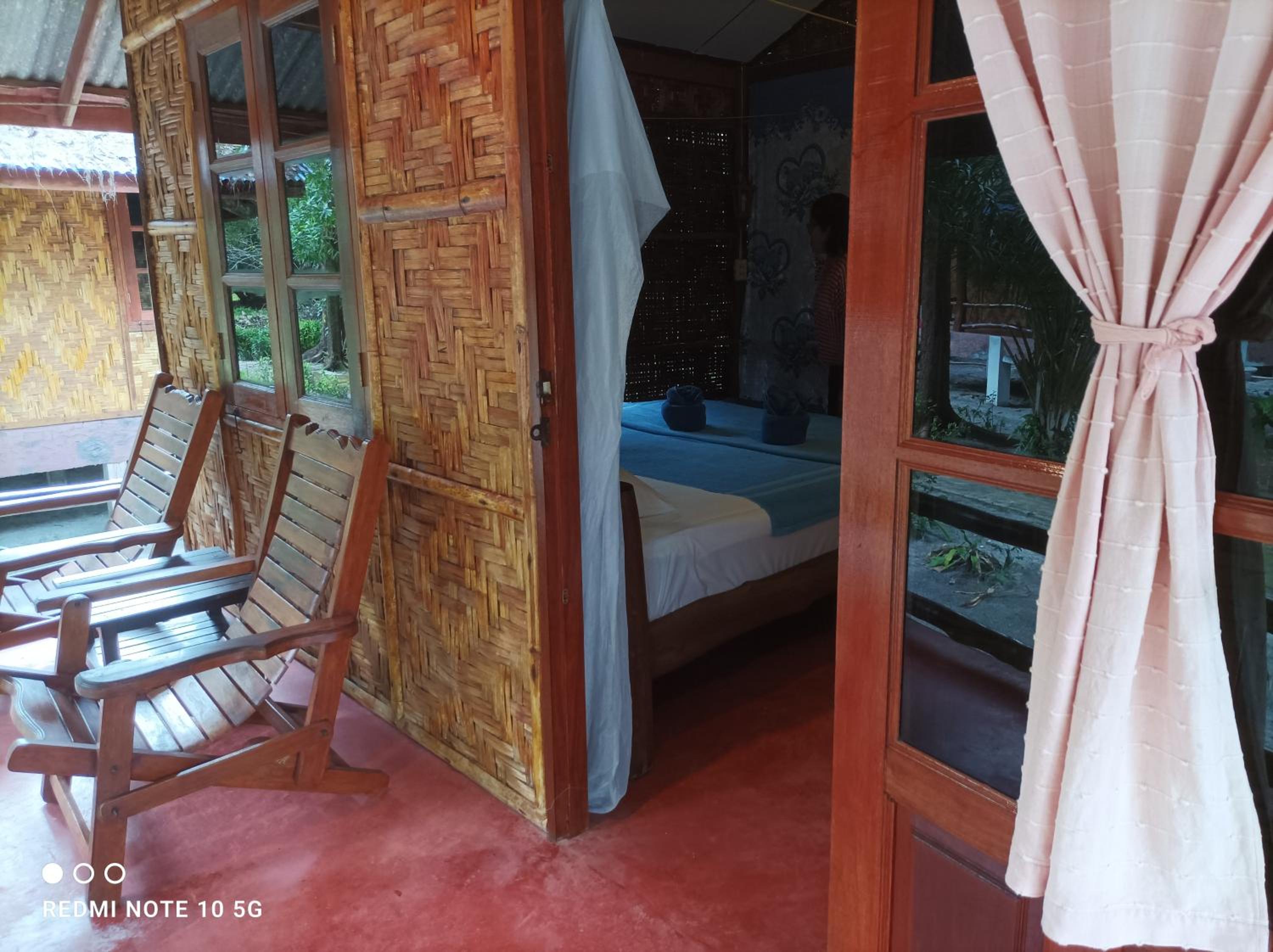 Bungalow with Sea View photo 1