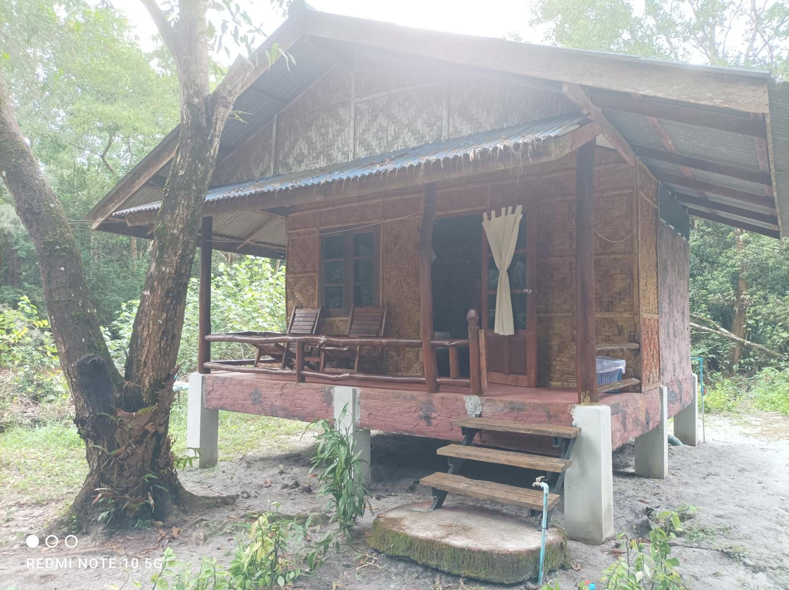 Bungalow with Sea View photo 2