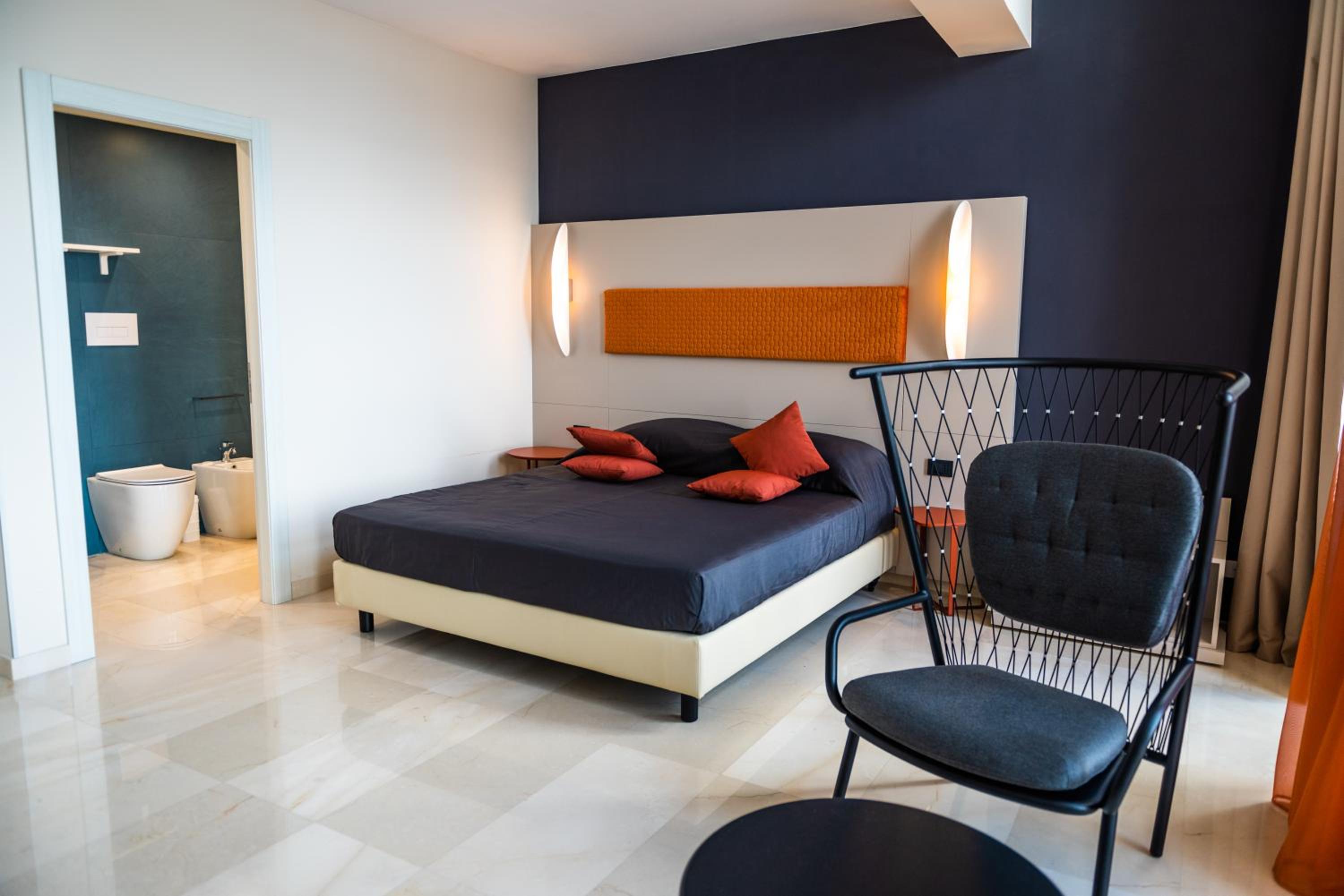 Junior Suite with Sea View - Photo 15