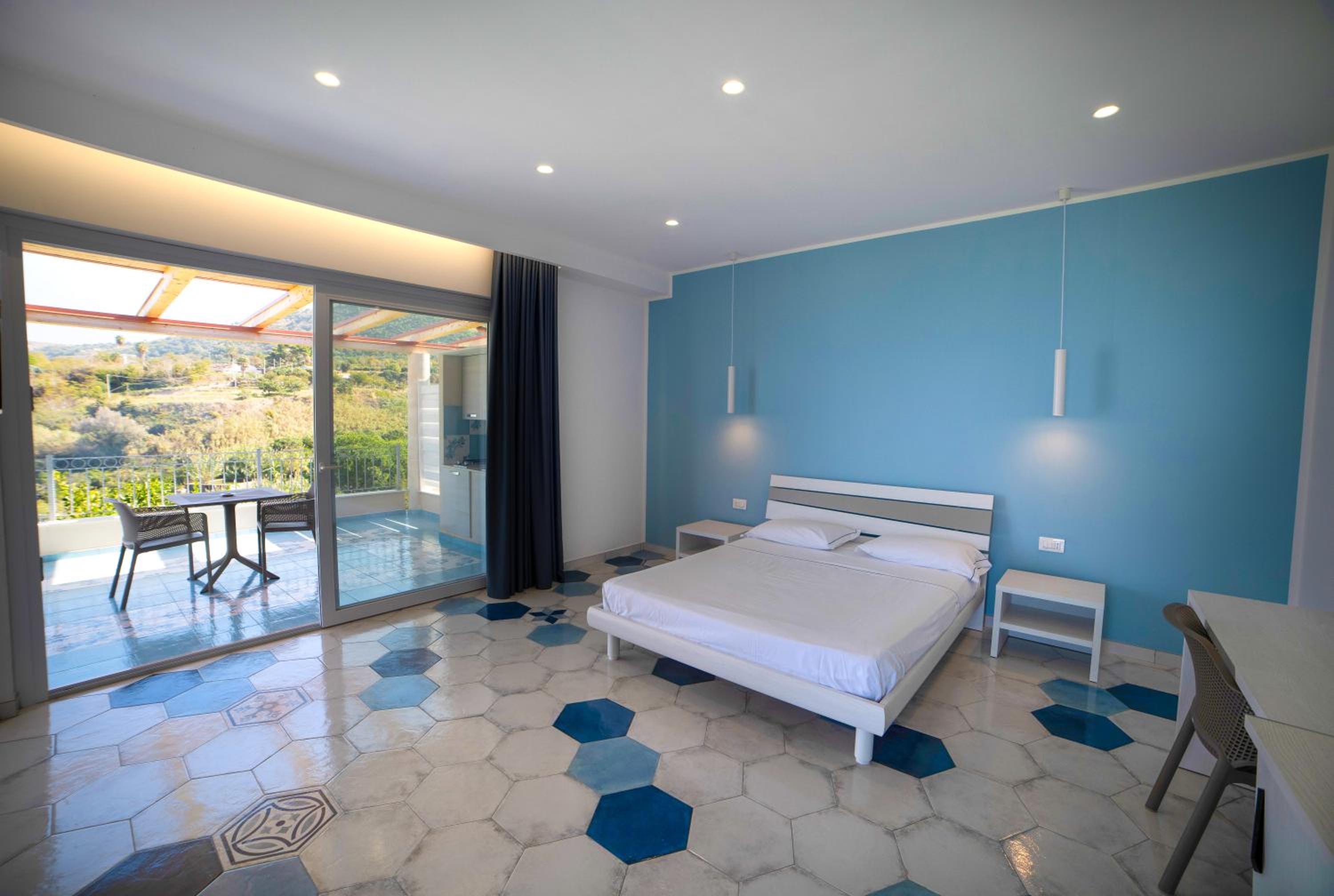 Deluxe Double Room with Sea View