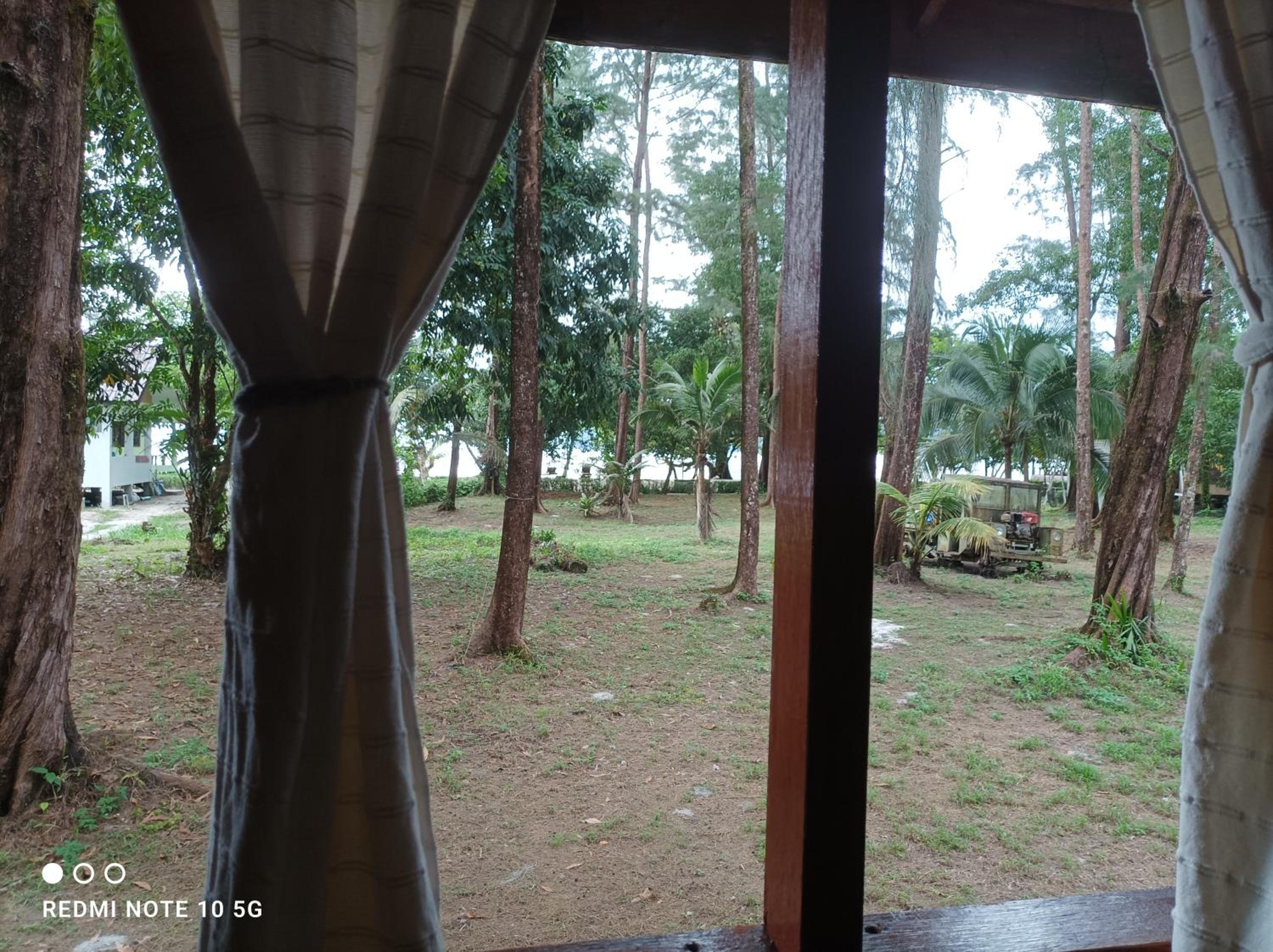Deluxe Bungalow with Sea View photo 3