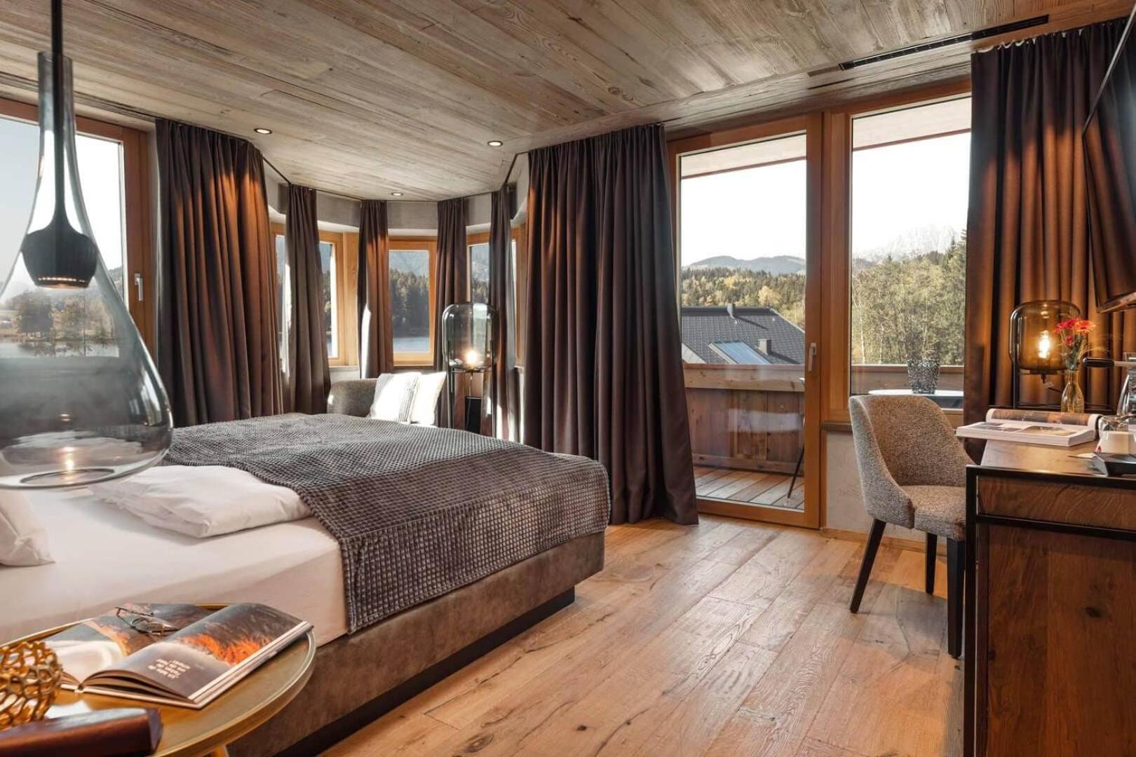Suite with Lake View photo 1