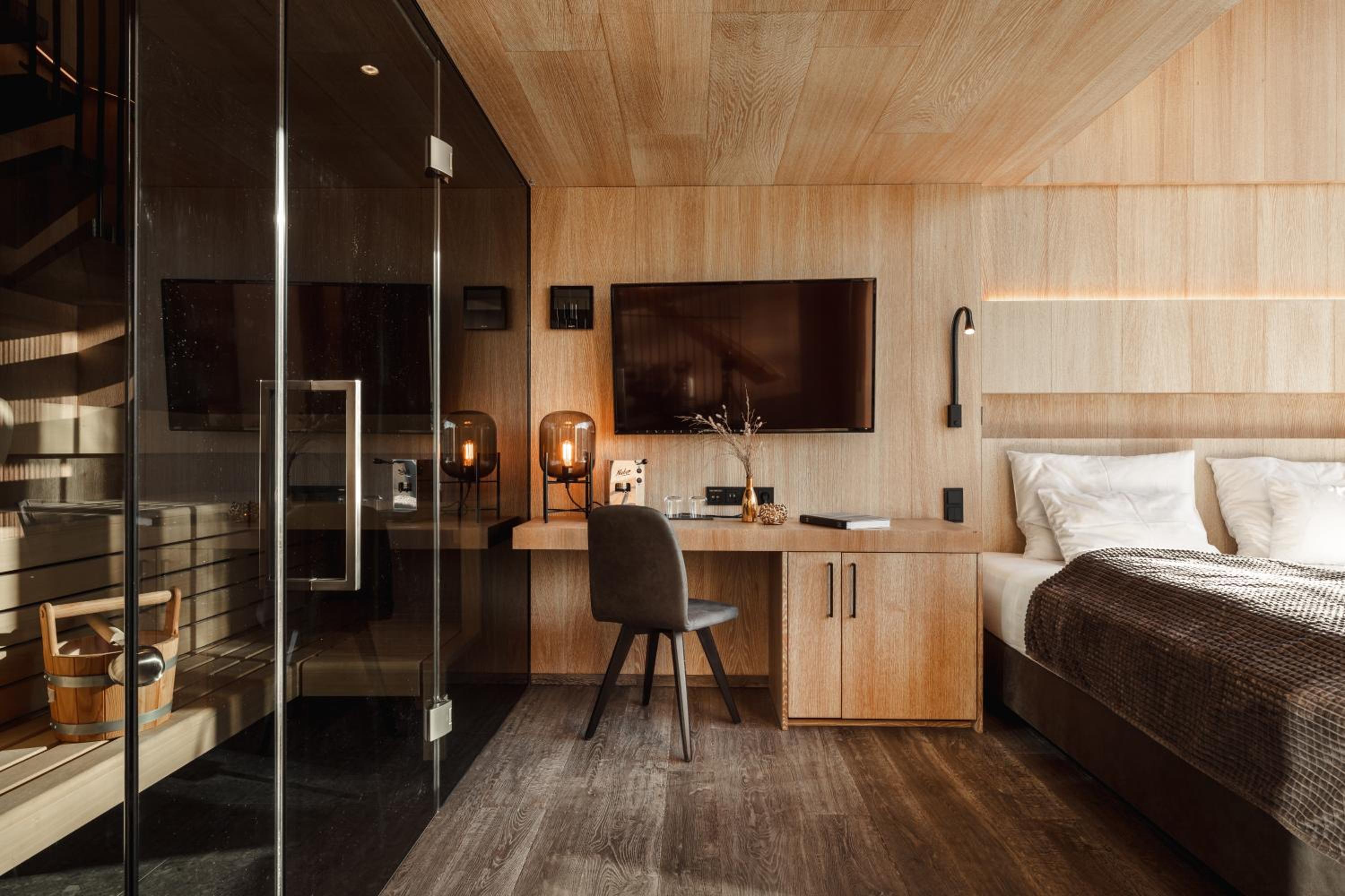 Penthouse Suite photo 2