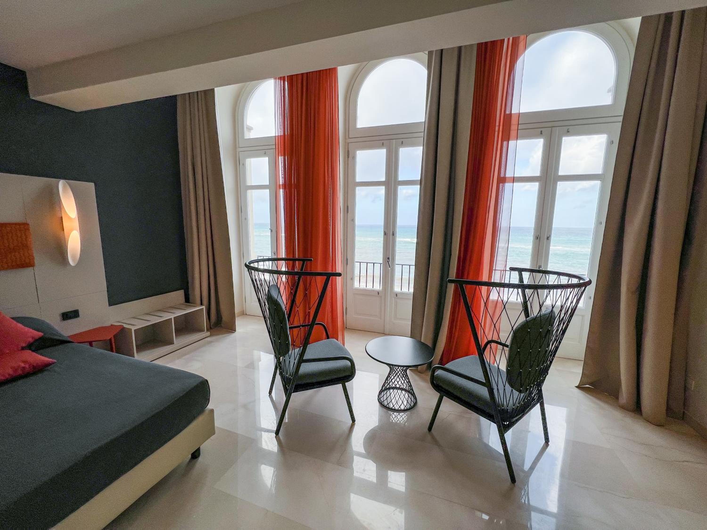 Junior Suite with Sea View - Photo 7