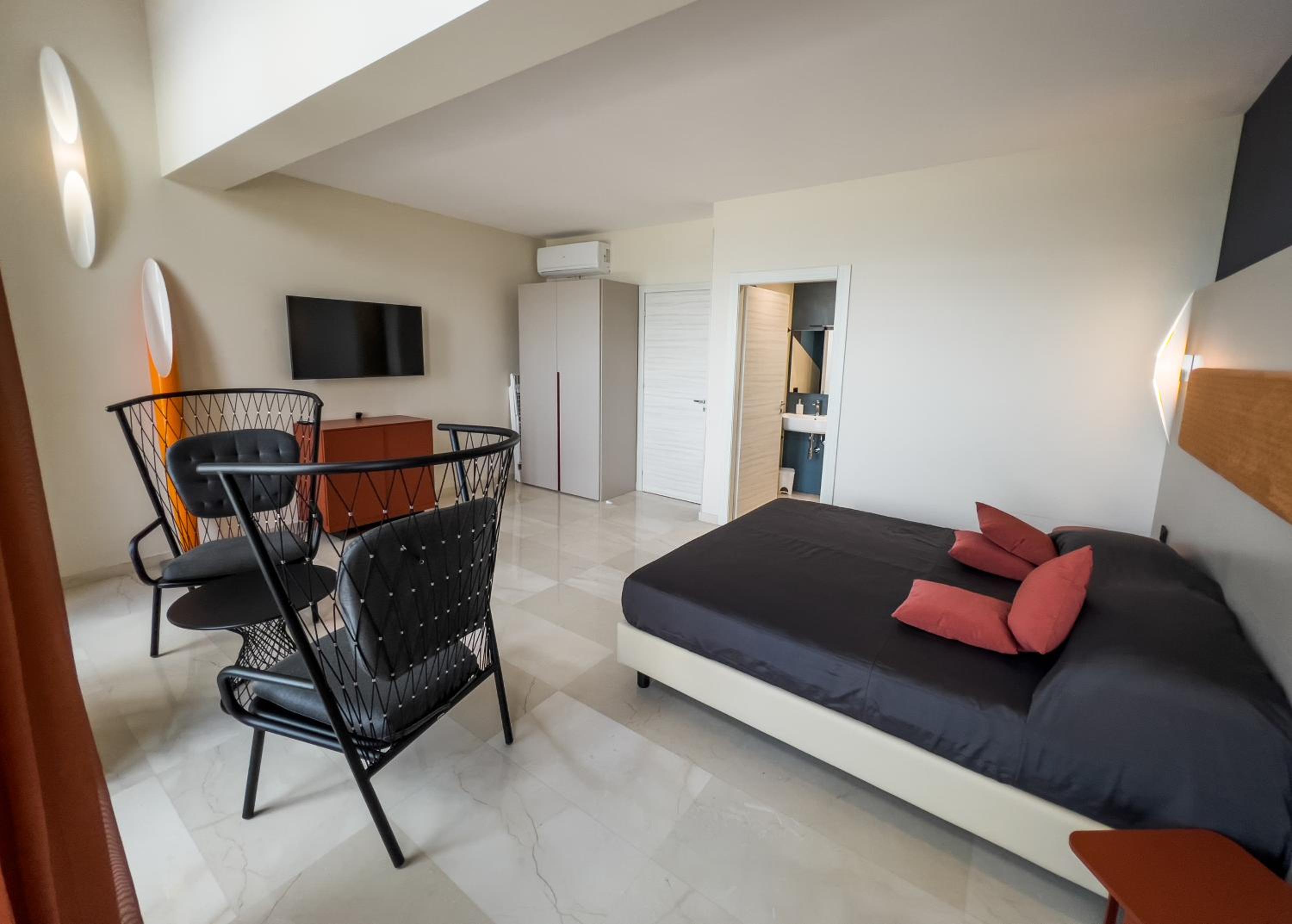 Junior Suite with Sea View - Photo 11