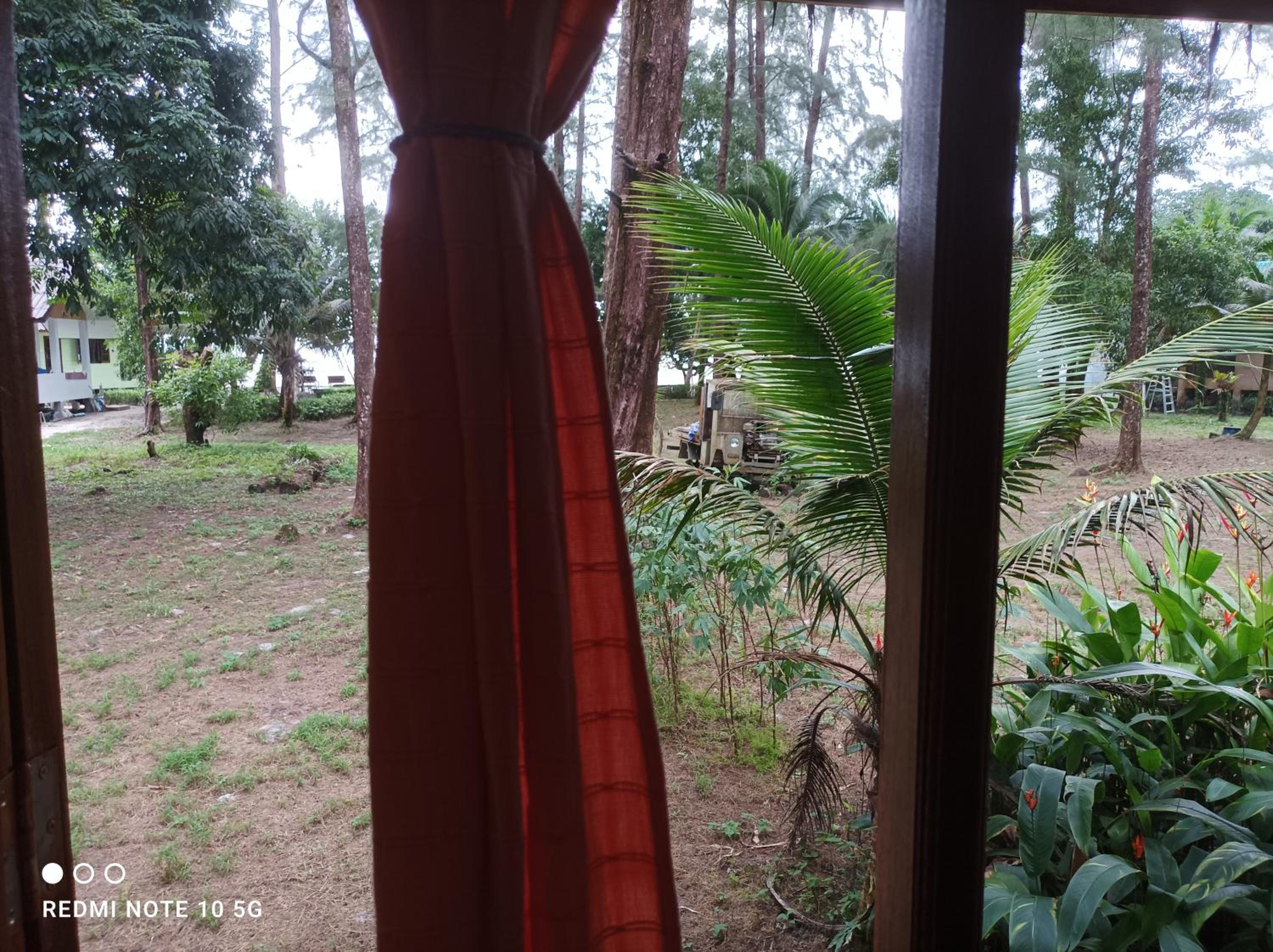 Deluxe Bungalow with Sea View photo 3