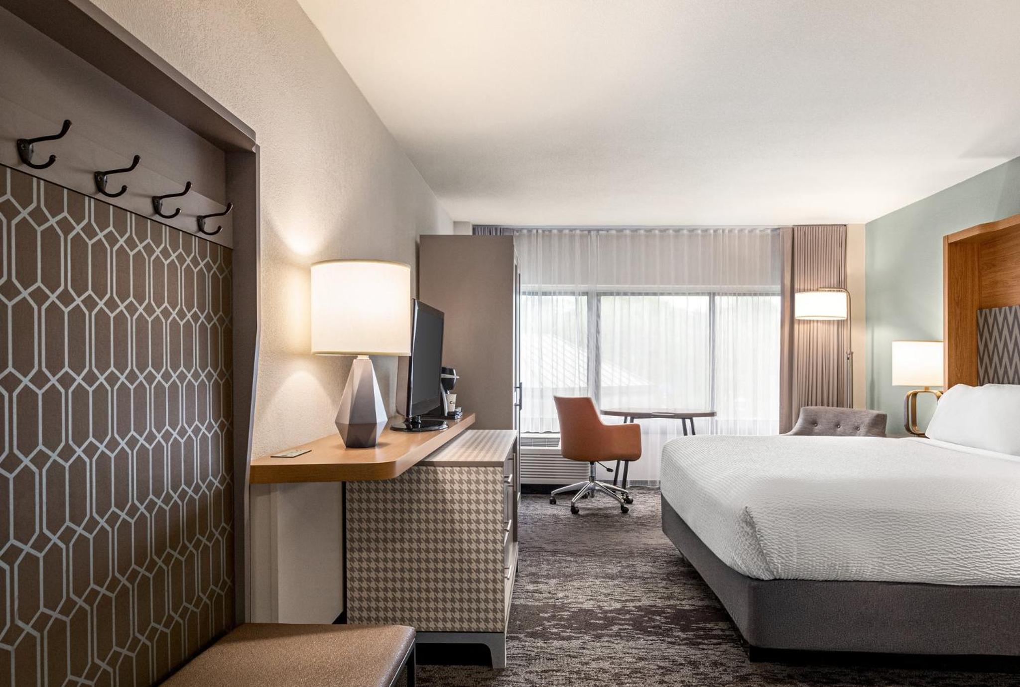 King Room - Mobility Access/Hearing Accessible
