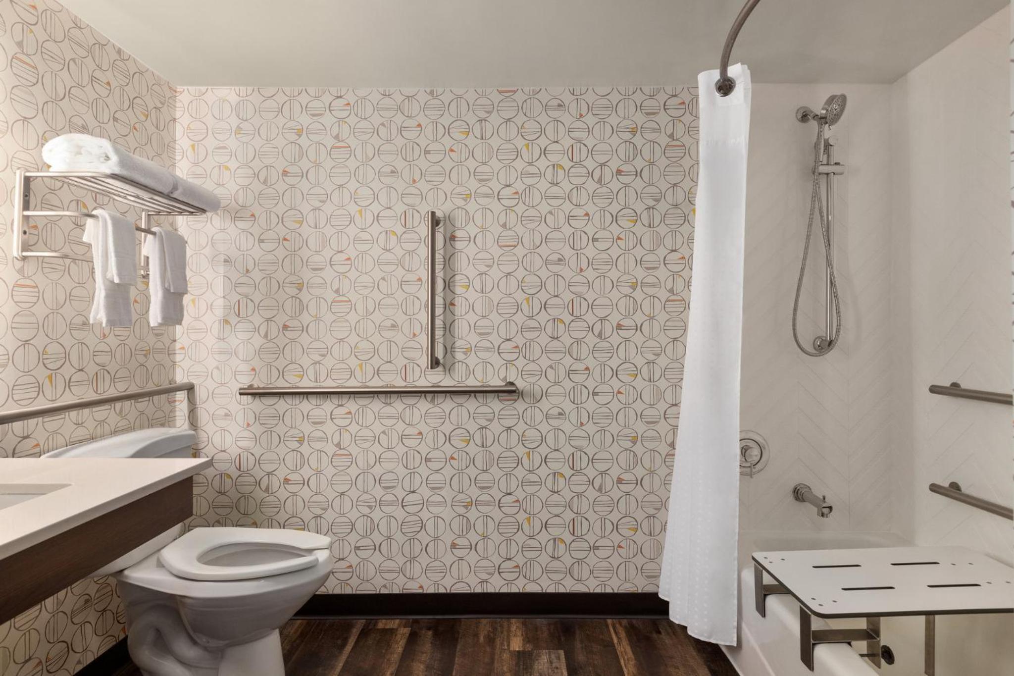 King Room - Mobility Access/Hearing Accessible