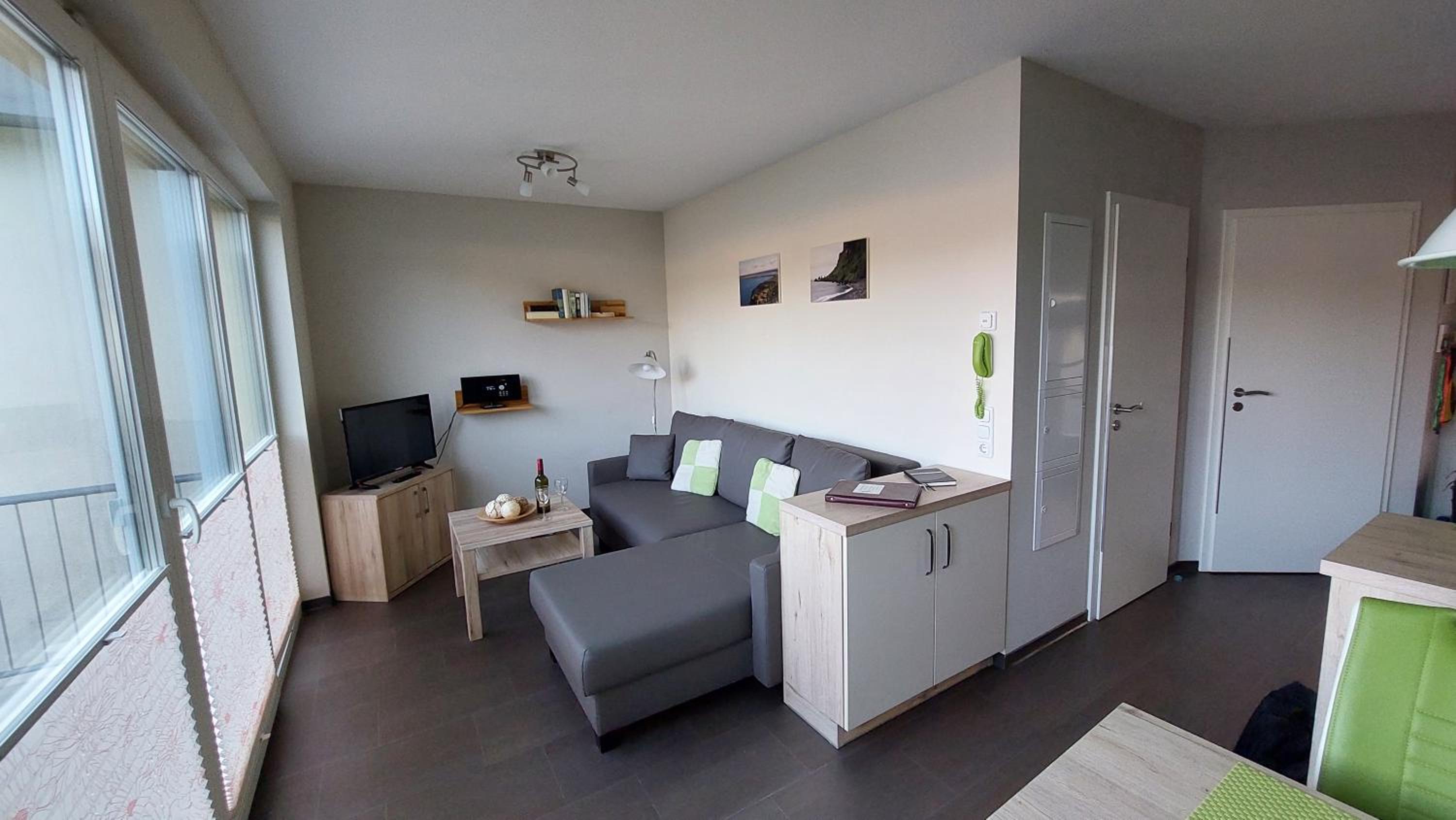 Apartment with Balcony photo 1