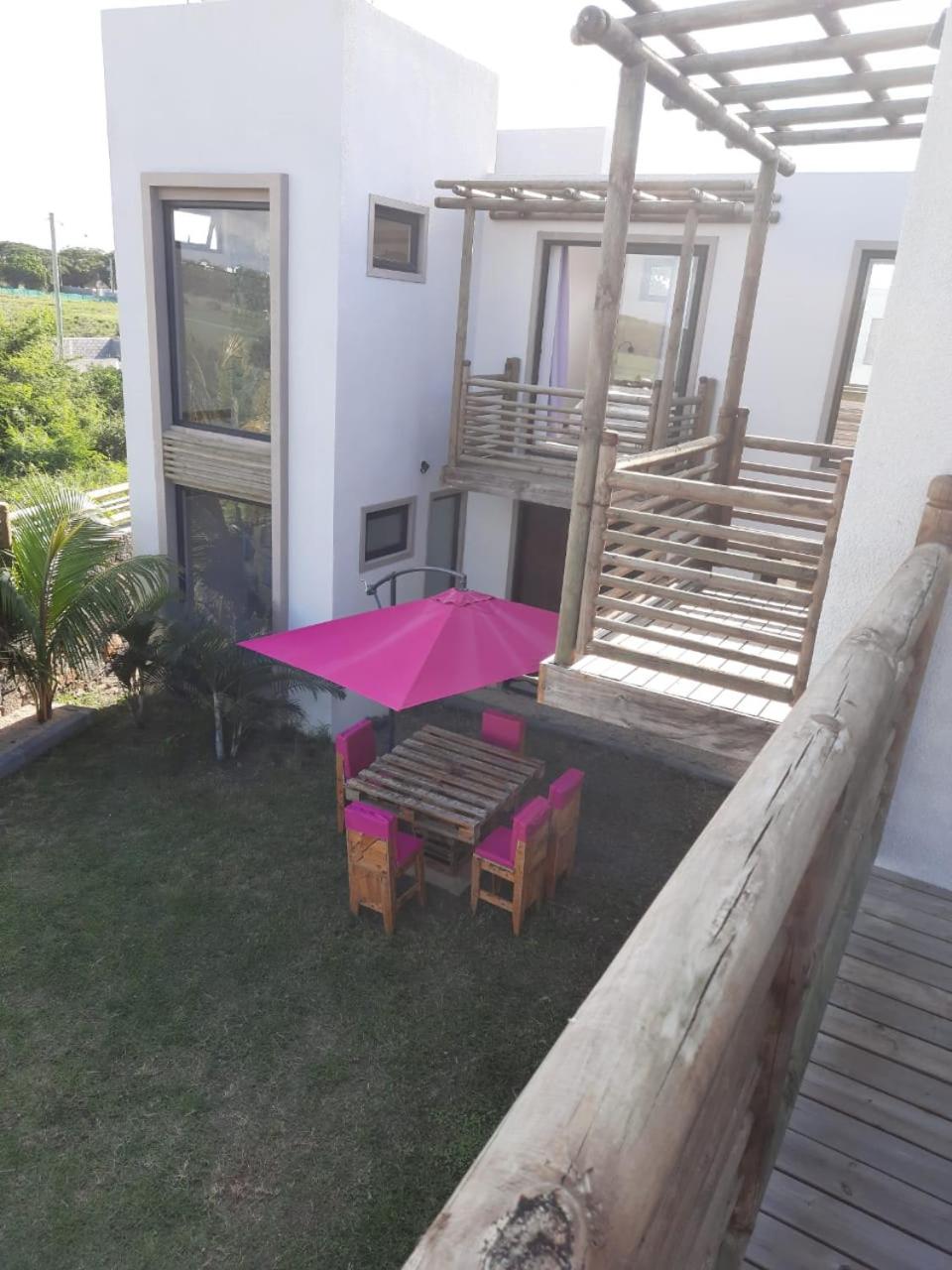 Three-Bedroom Villa photo 2