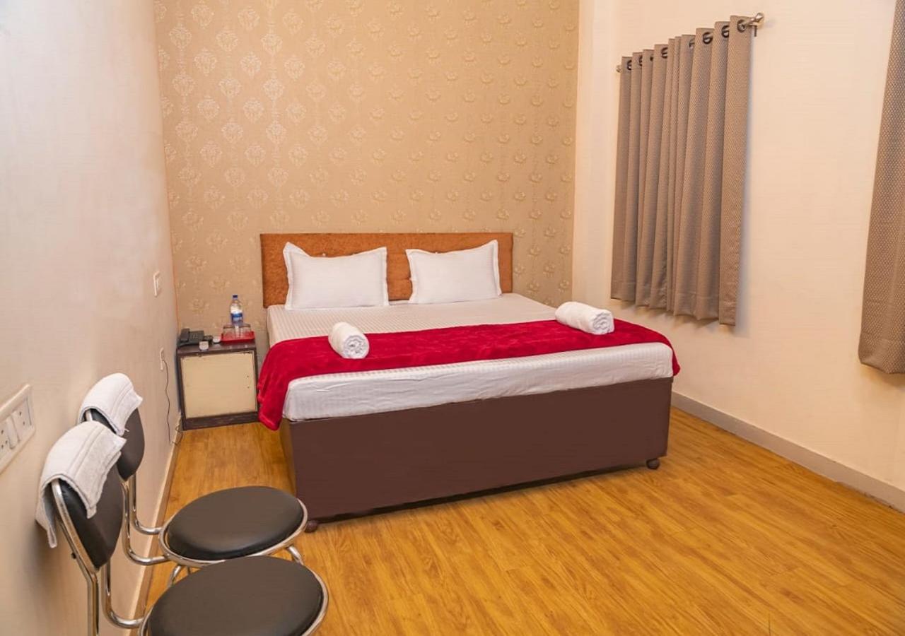 Deluxe Room - Photo 5