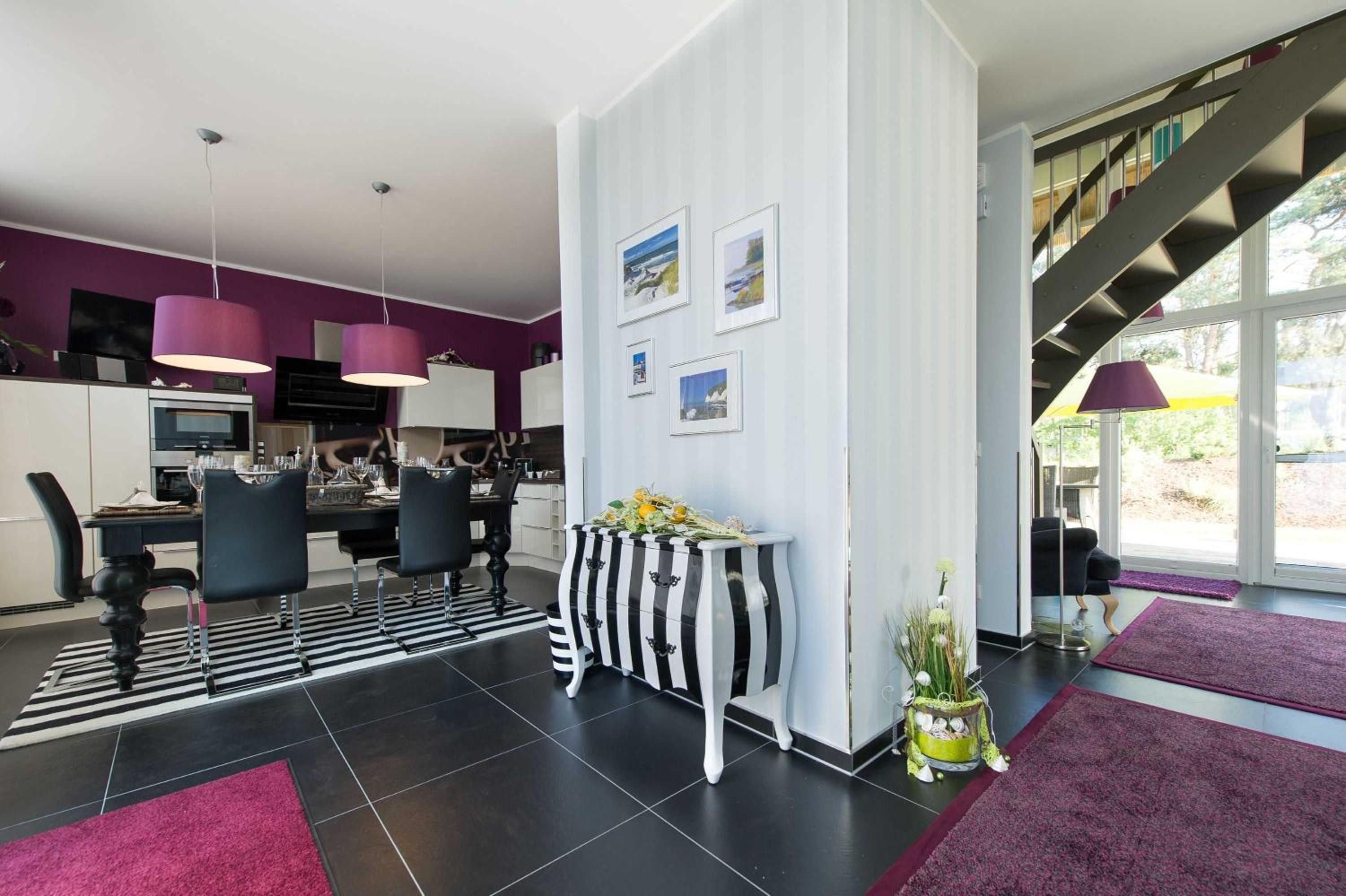 Three-Bedroom House photo 2