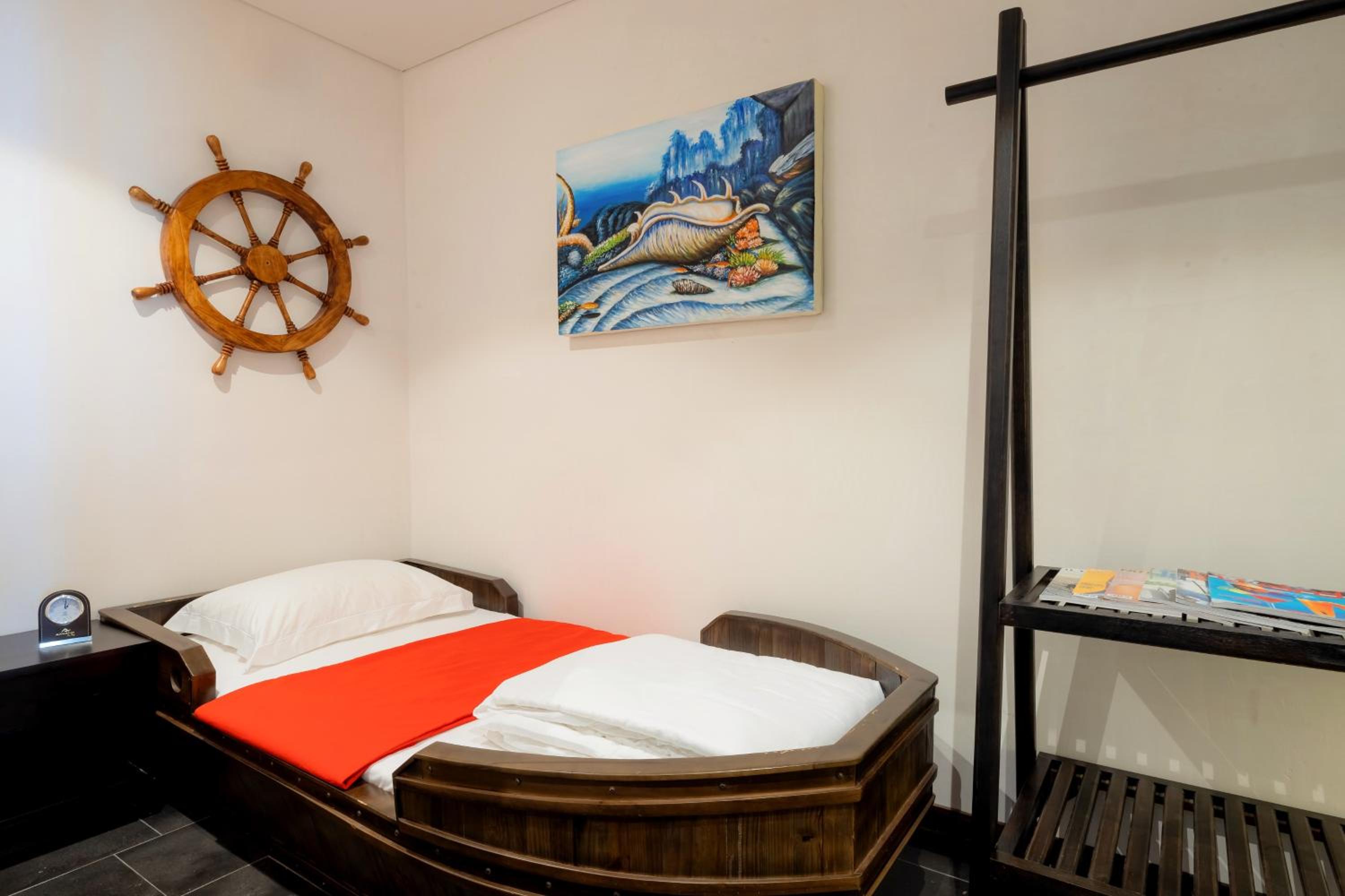 Deluxe King Room Ocean View With Children Themed Room photo 3