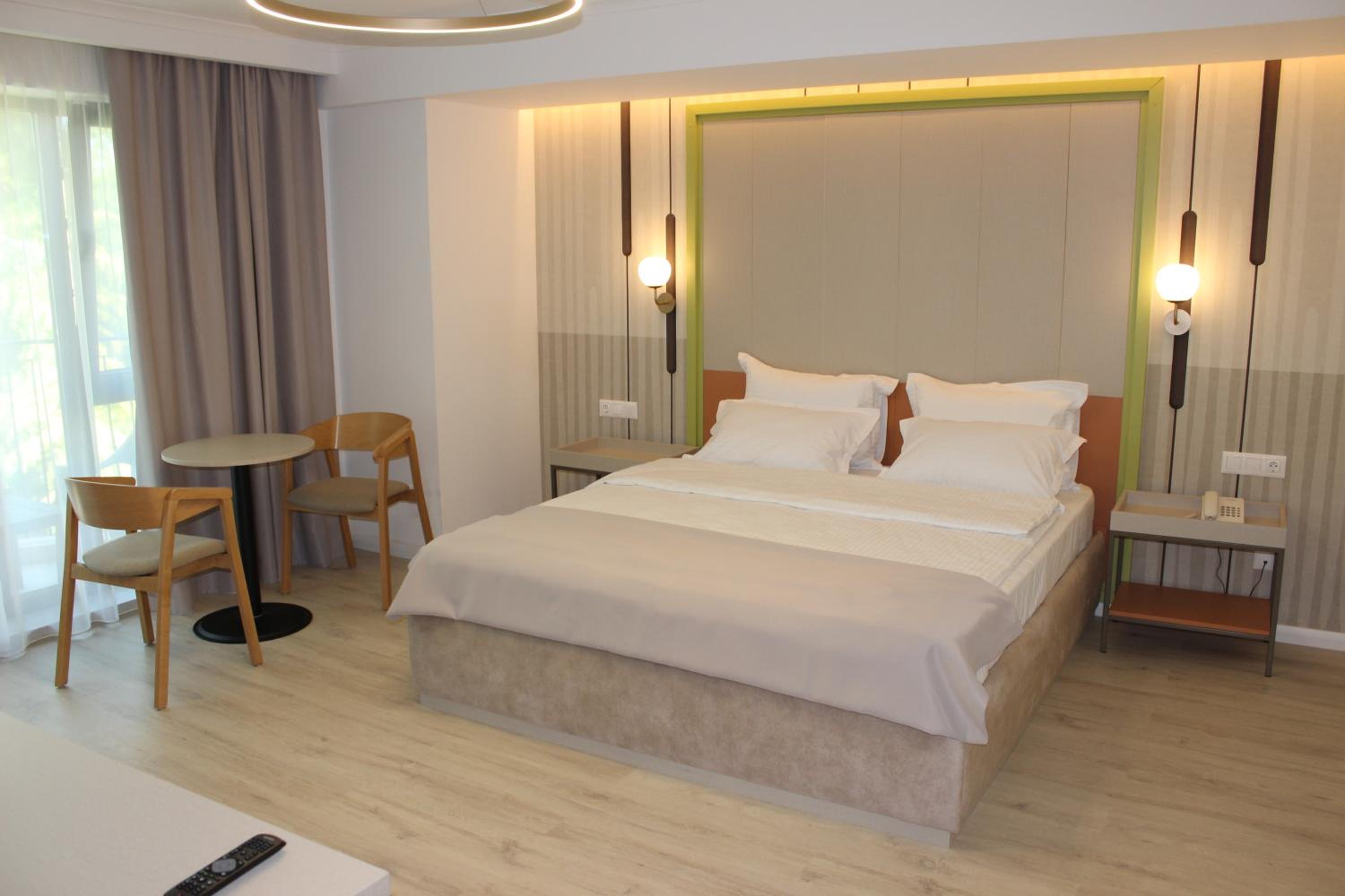 Deluxe Double Room with Shower - Photo 1