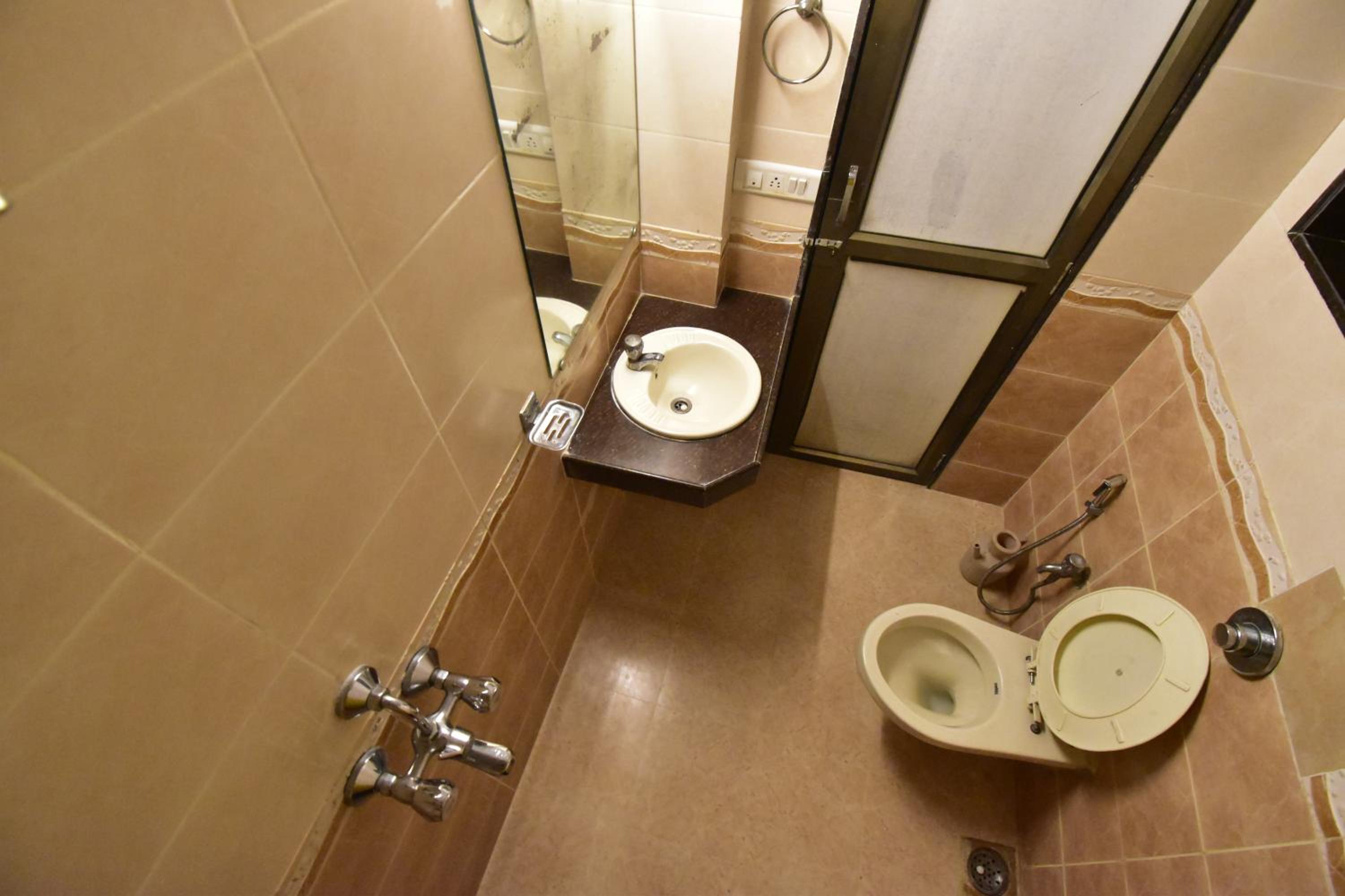 Budget Double or Twin Room - Photo 5