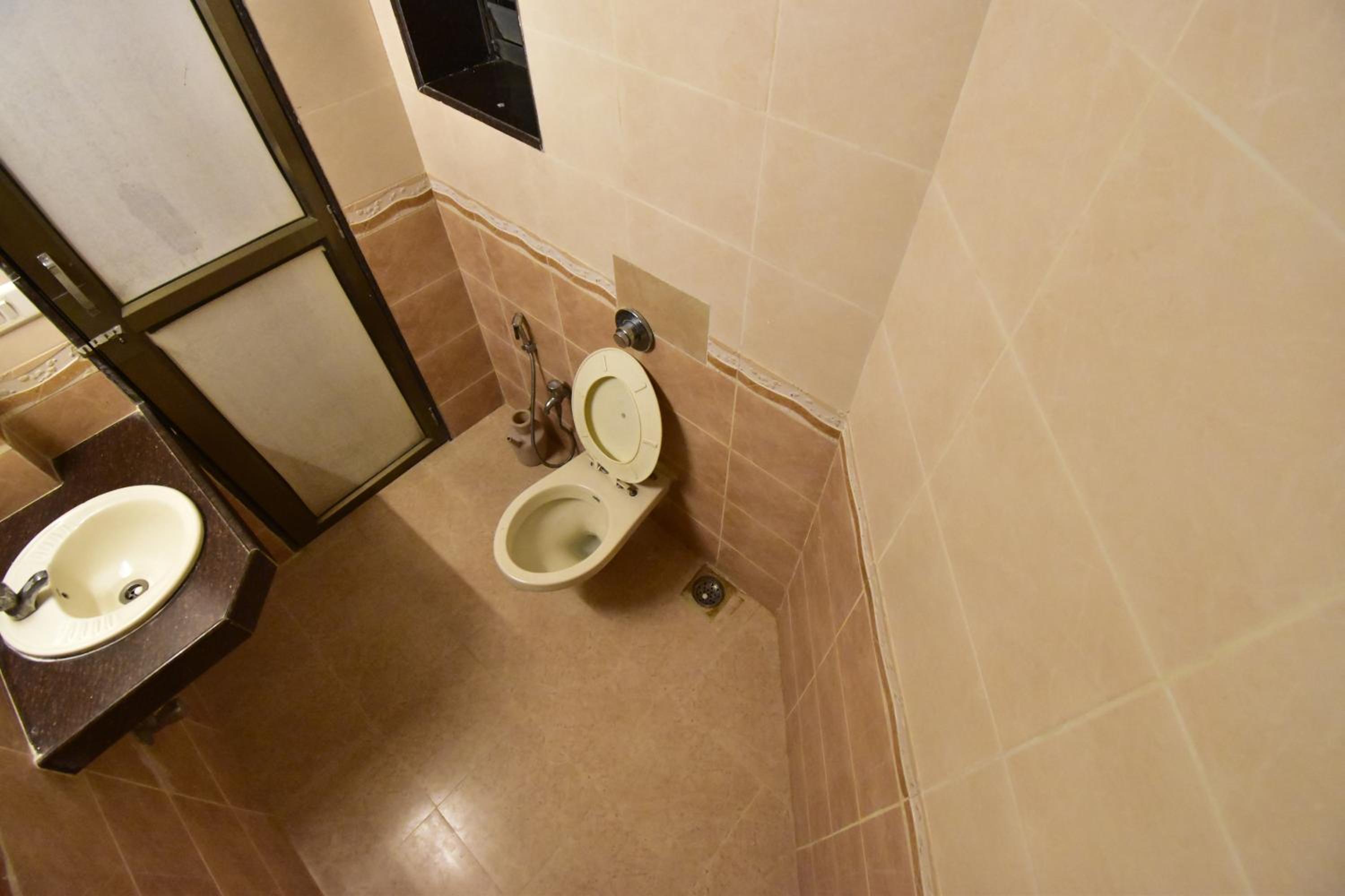 Budget Double or Twin Room - Photo 4