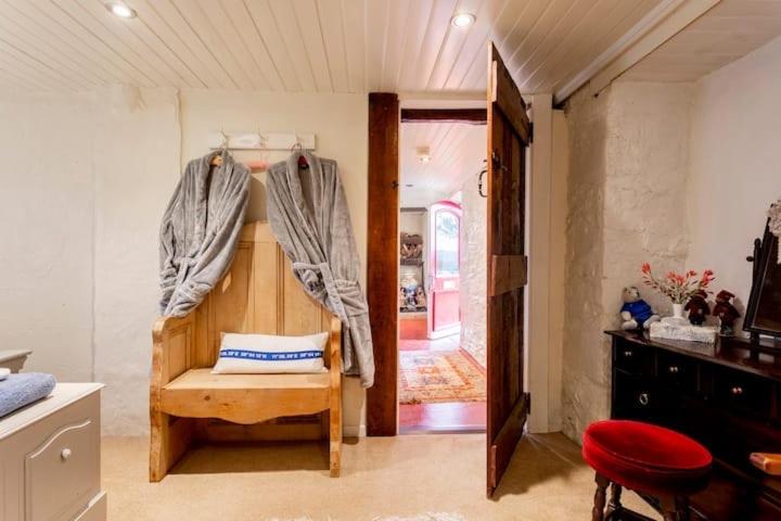 One-Bedroom Apartment - Photo 3