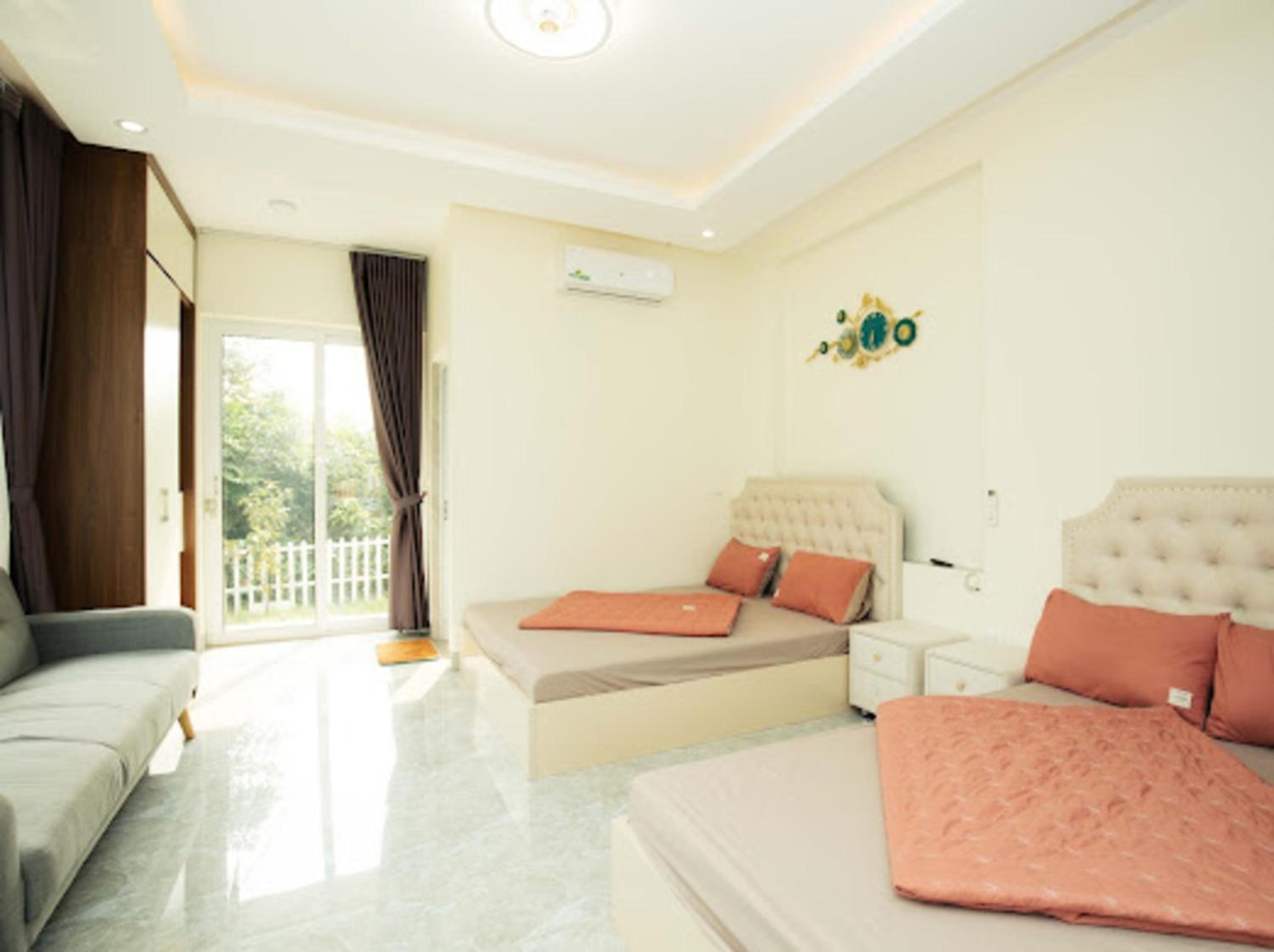 Villa photo 2