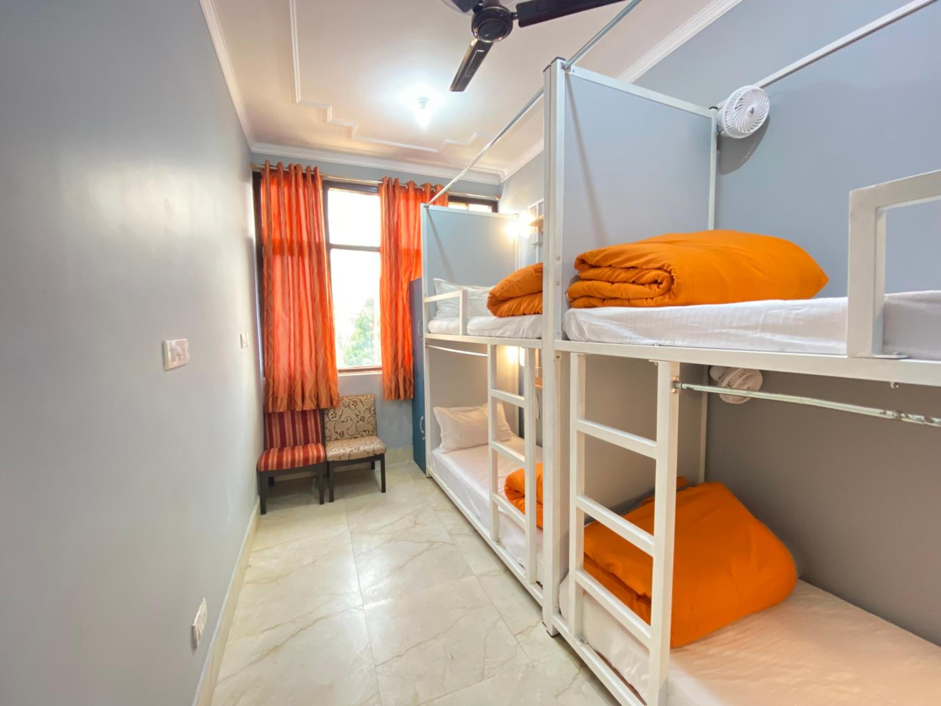 Bed in 6-Bed Female Dormitory Room photo 1