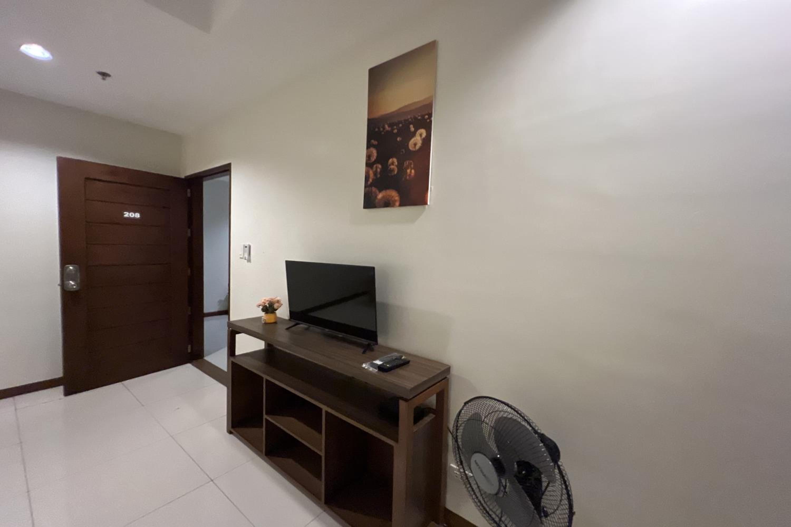 Family Room - Photo 7