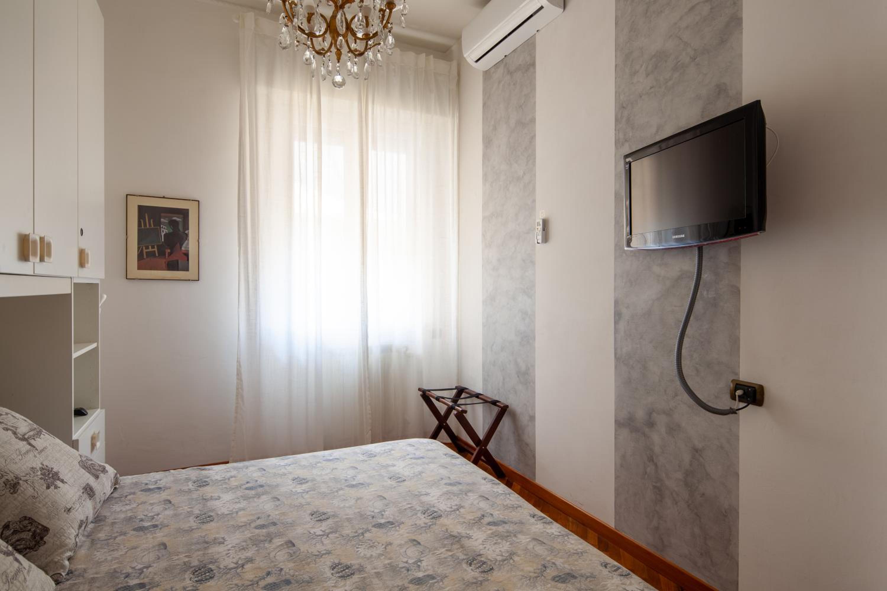 Two-Bedroom Apartment - Photo 1