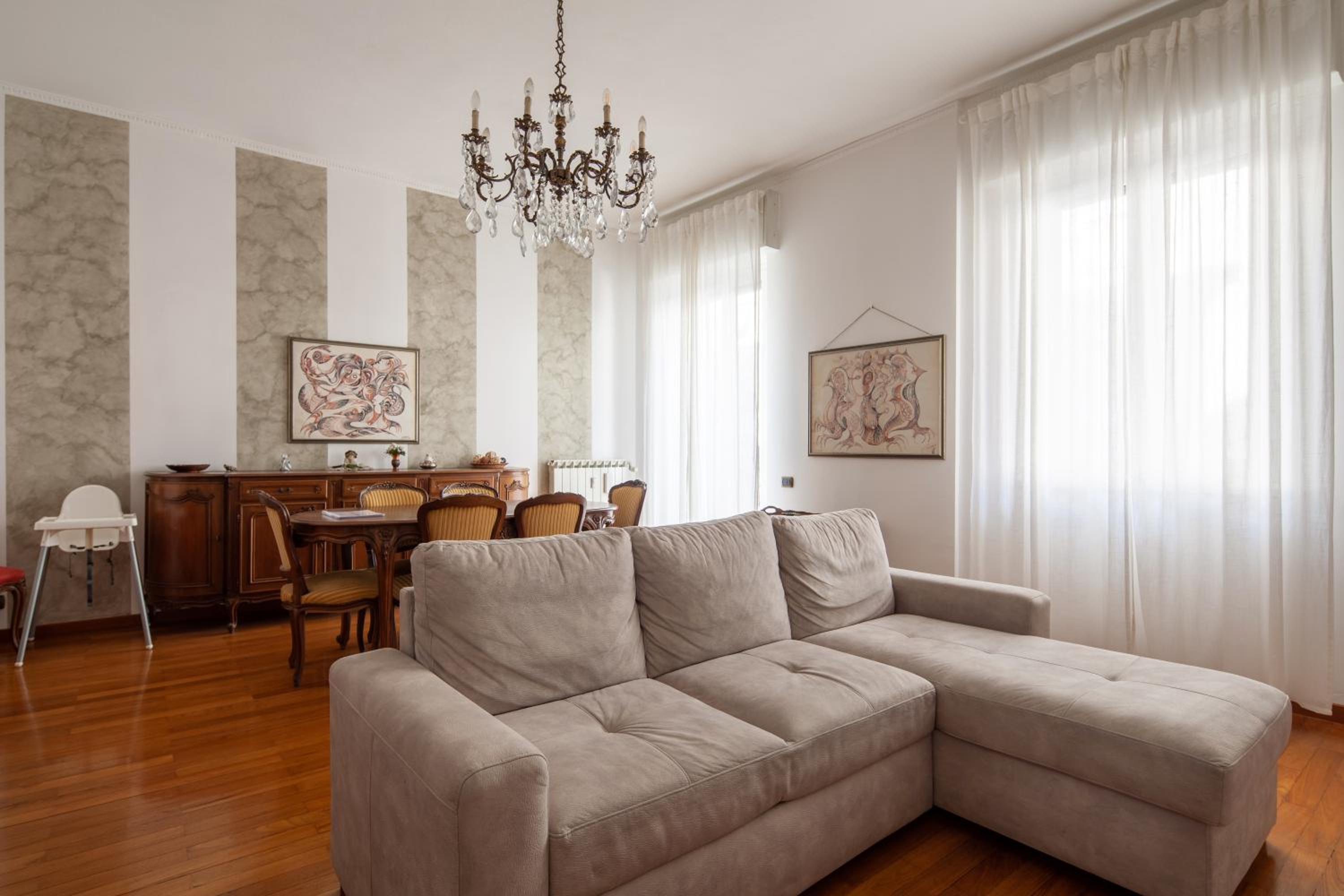 Two-Bedroom Apartment - Photo 19