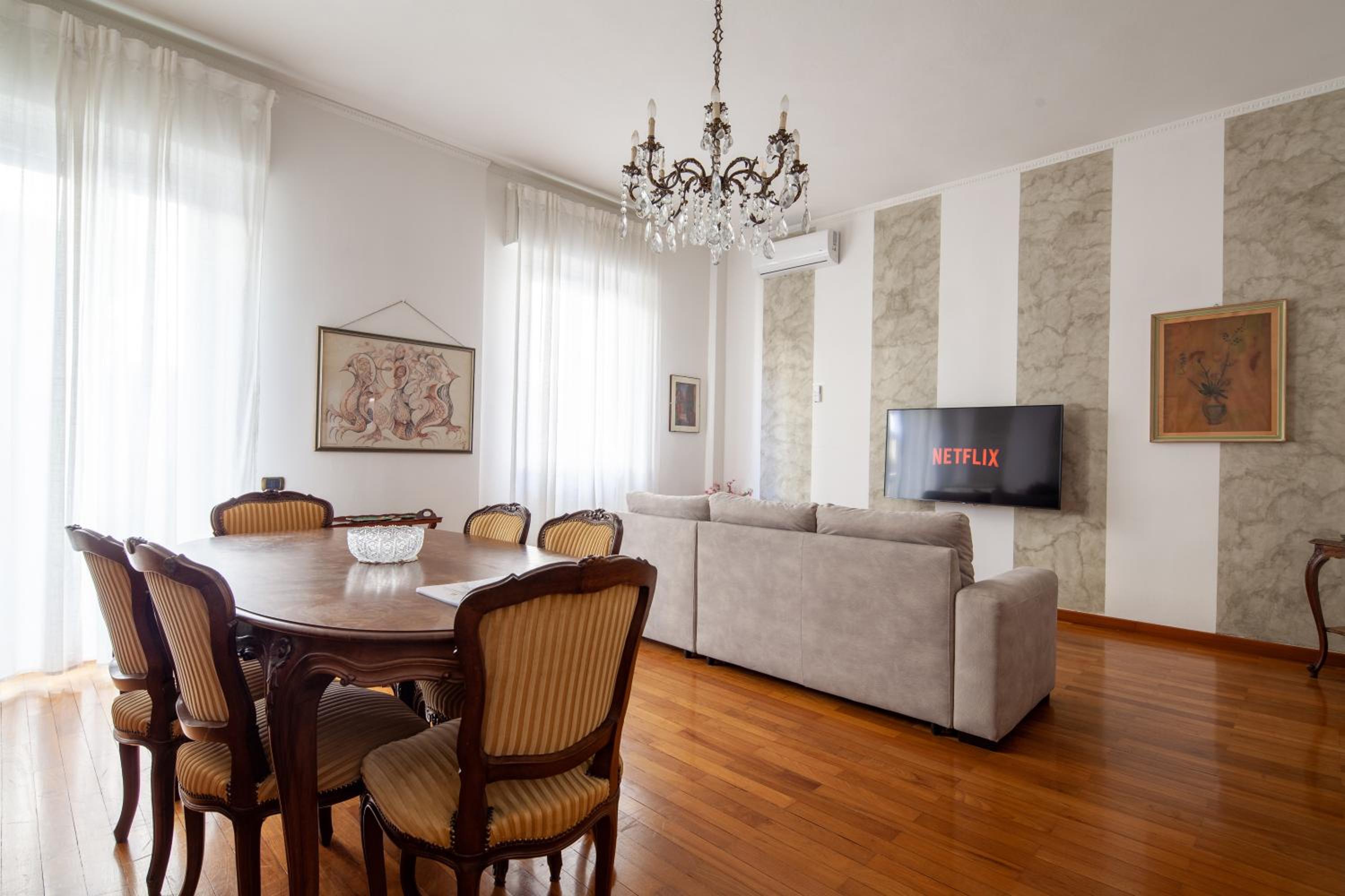 Two-Bedroom Apartment - Photo 3