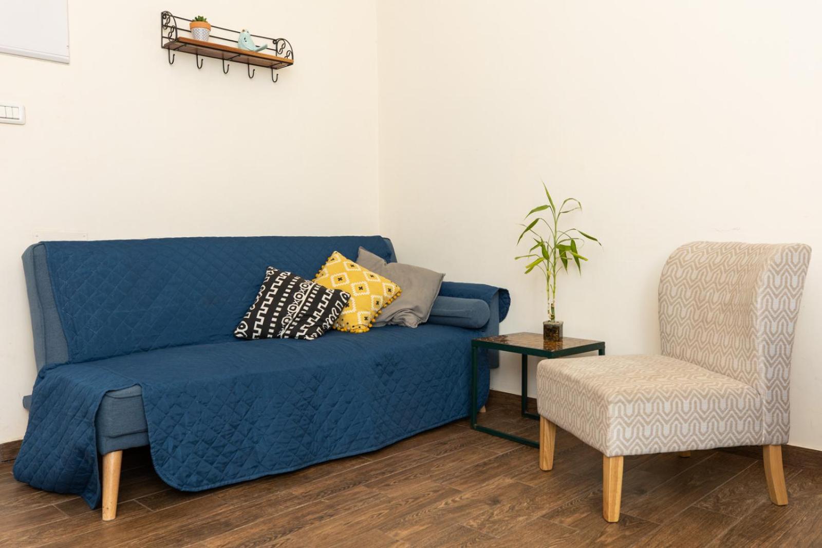 Family Room - Photo 85