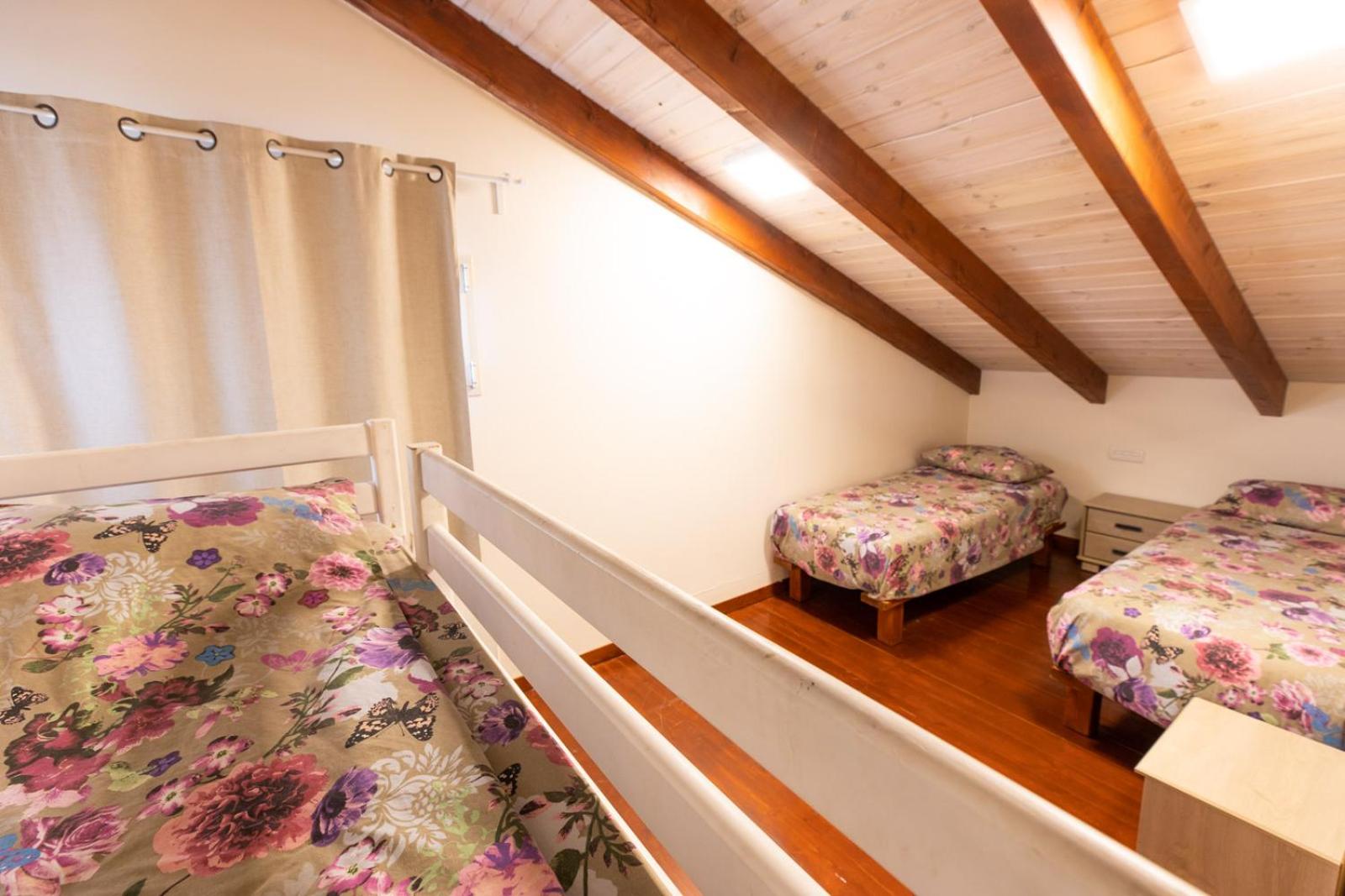 Family Room - Photo 93