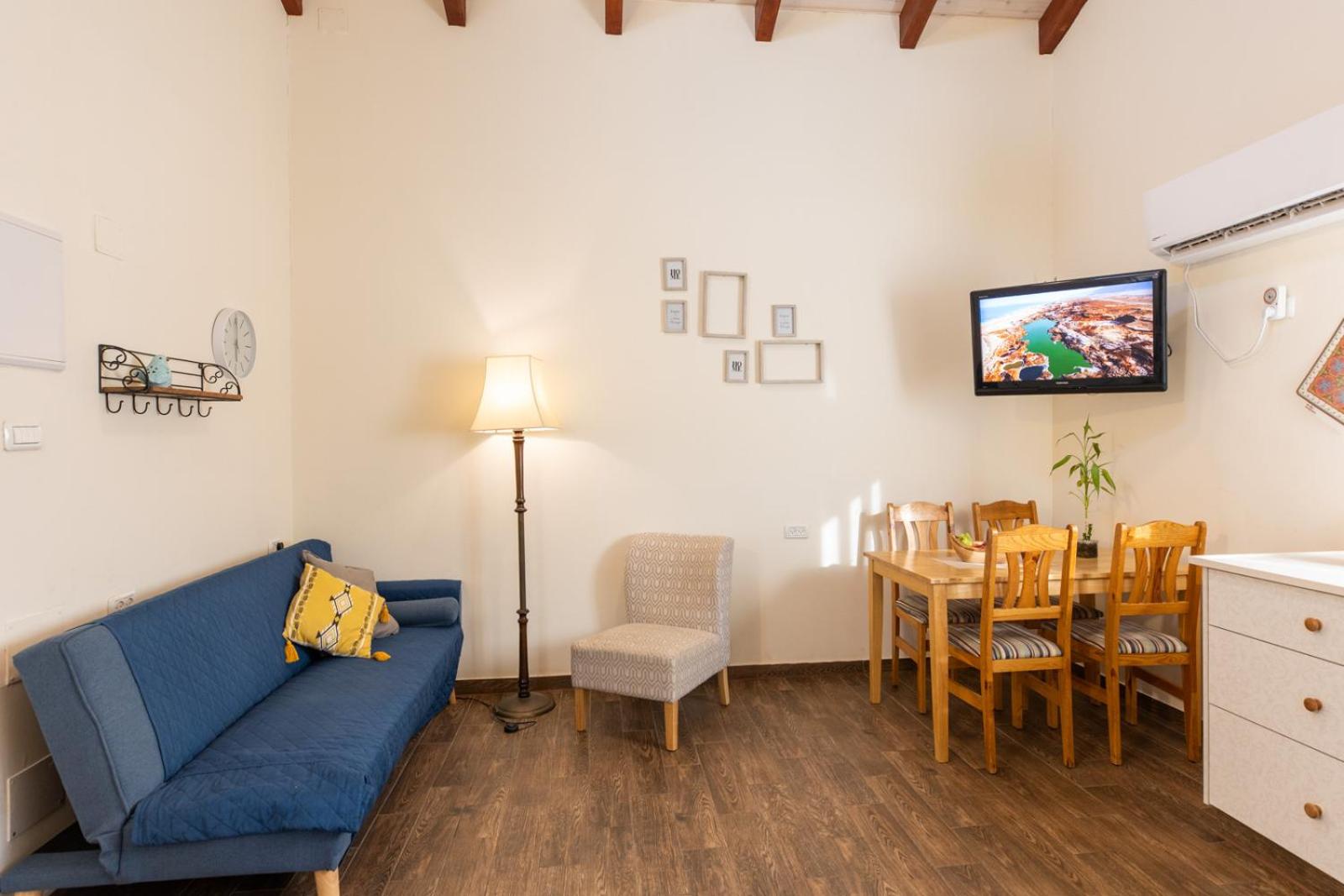 Family Room - Photo 7