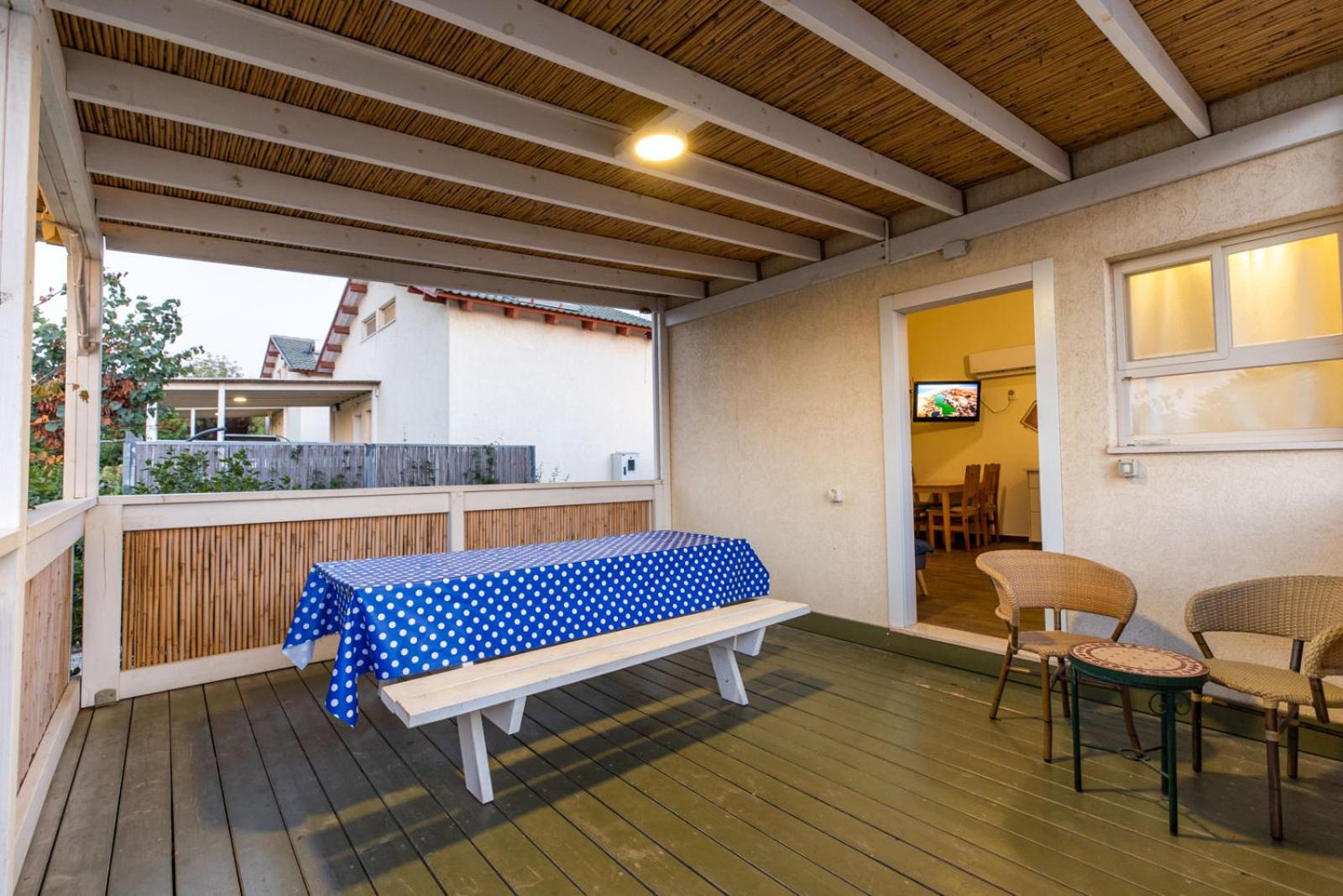 Family Room - Photo 36