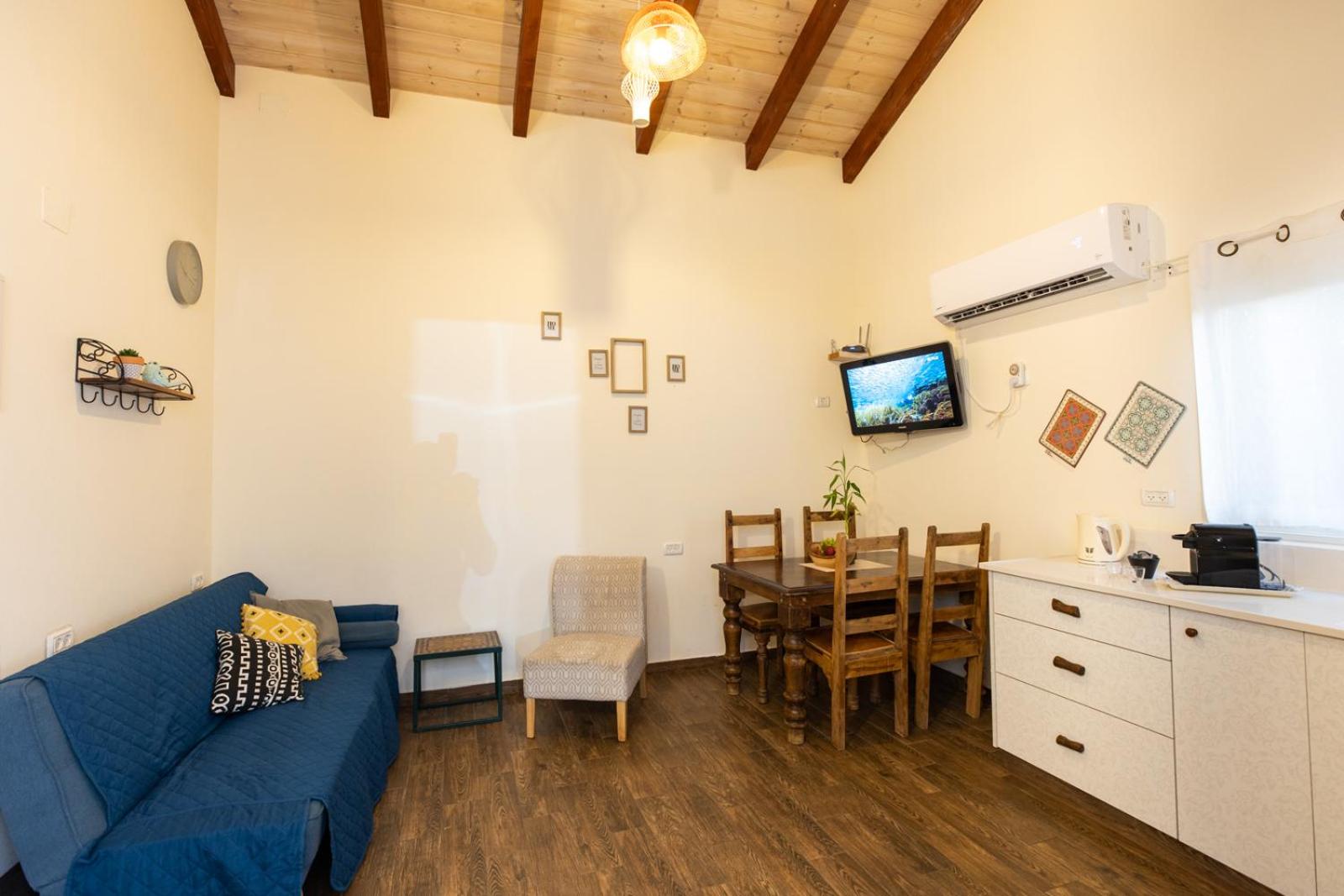 Family Room - Photo 38