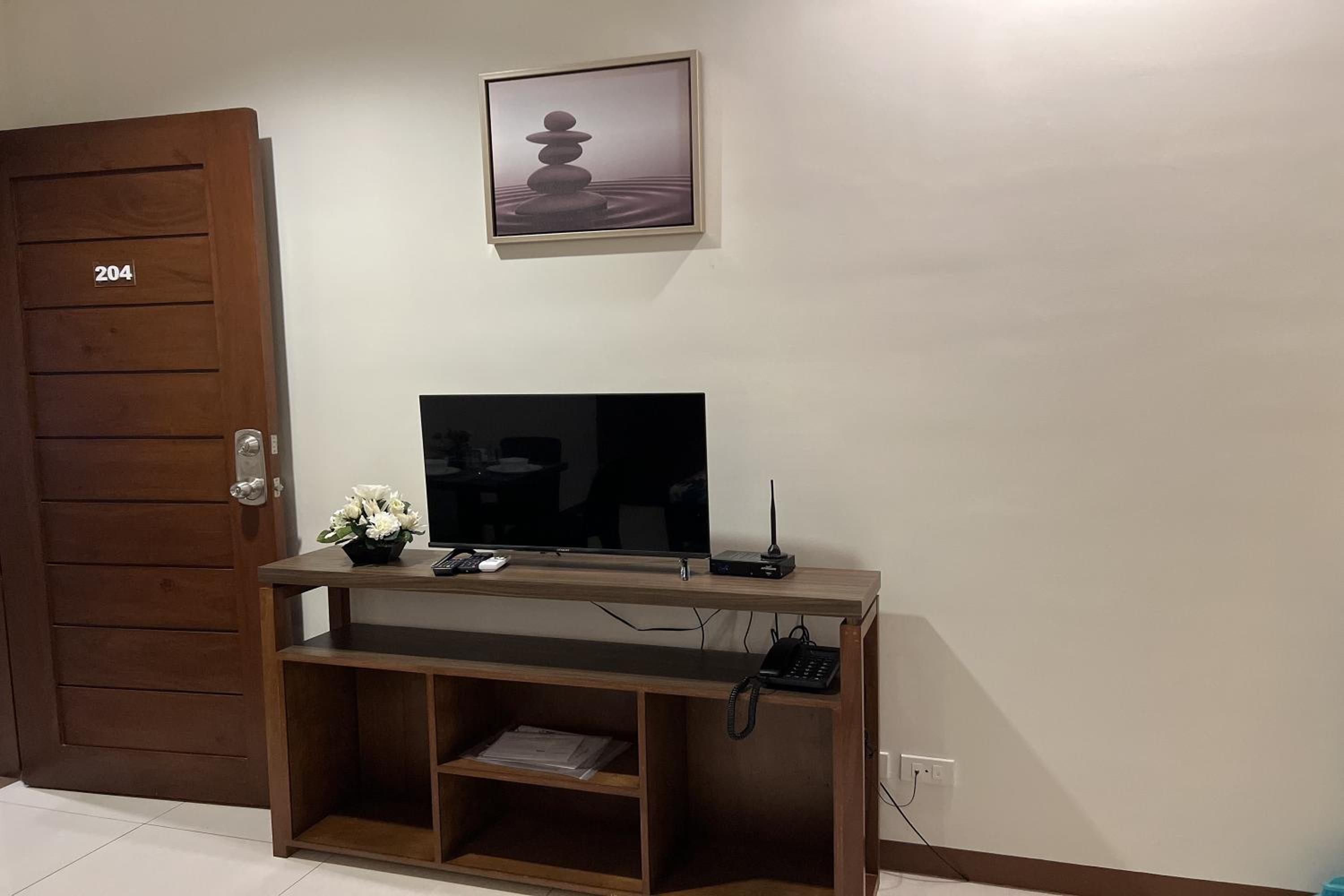 Deluxe Room - Photo 6