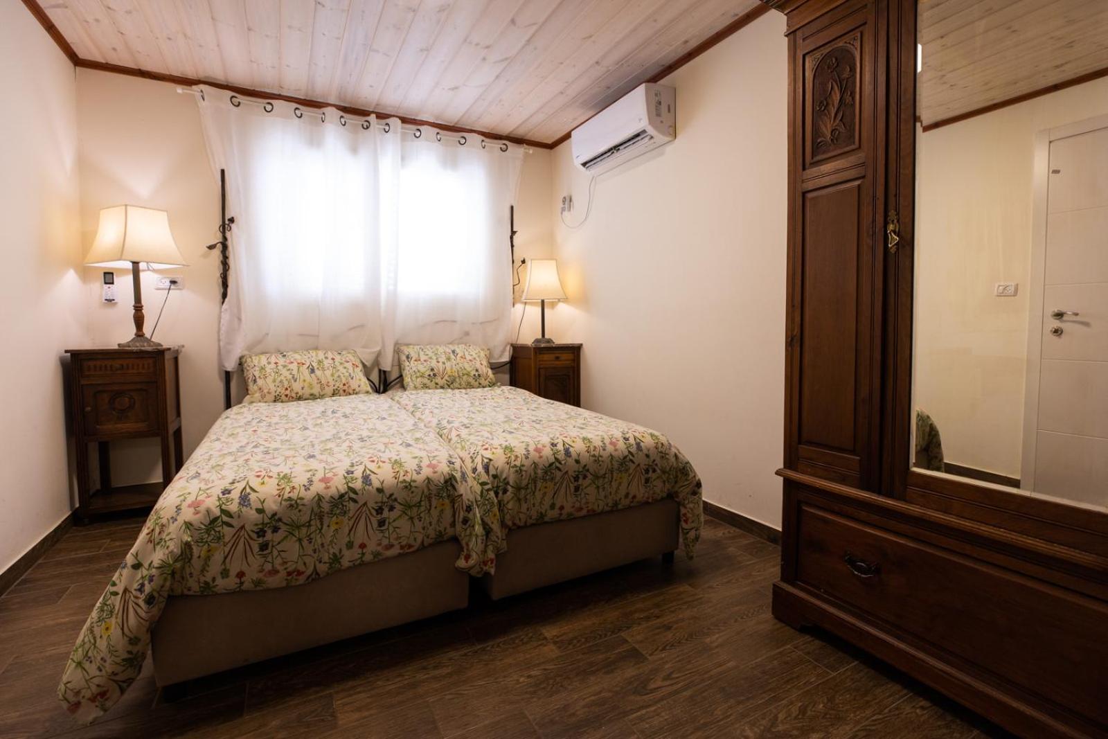 Family Room - Photo 44