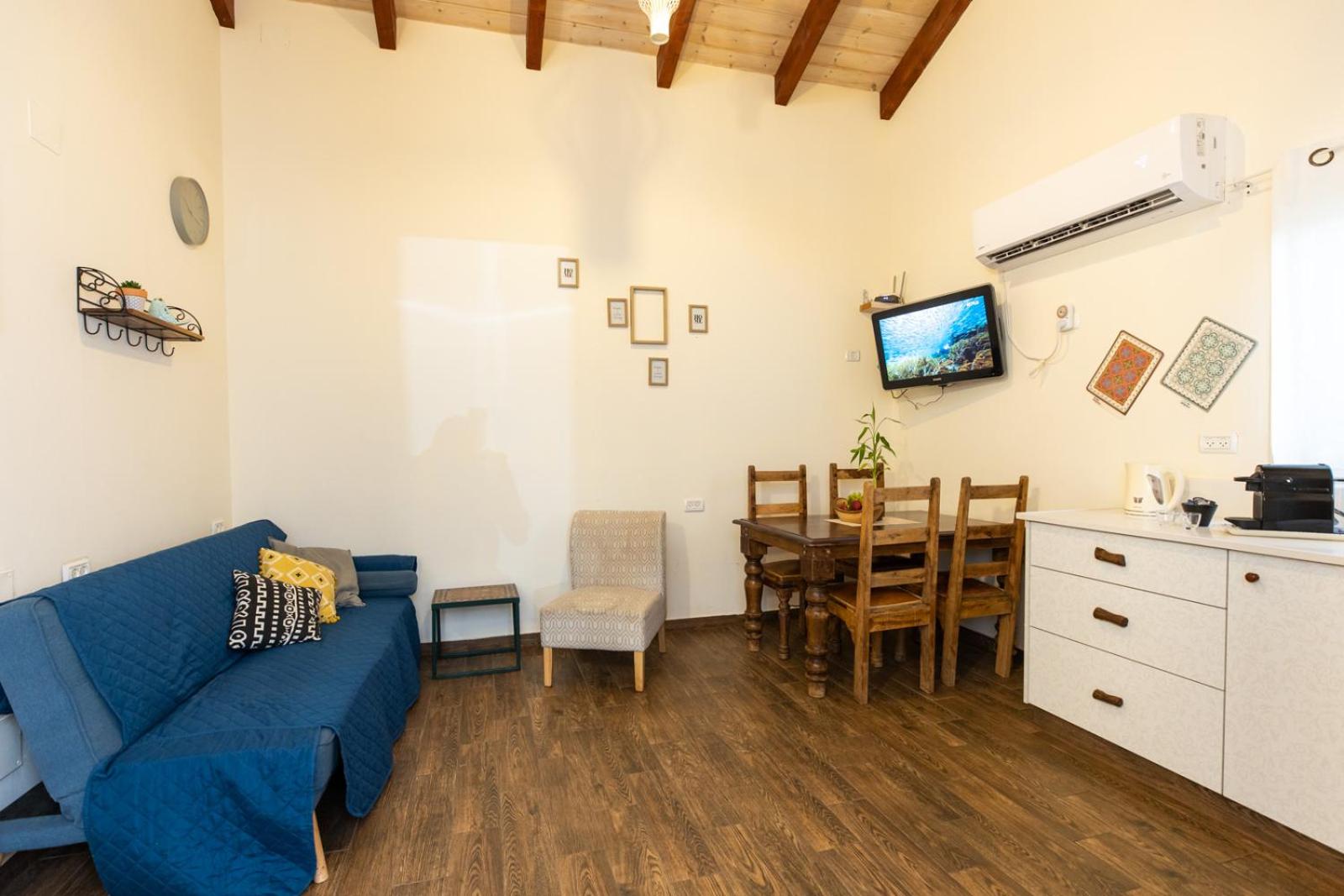 Family Room - Photo 47