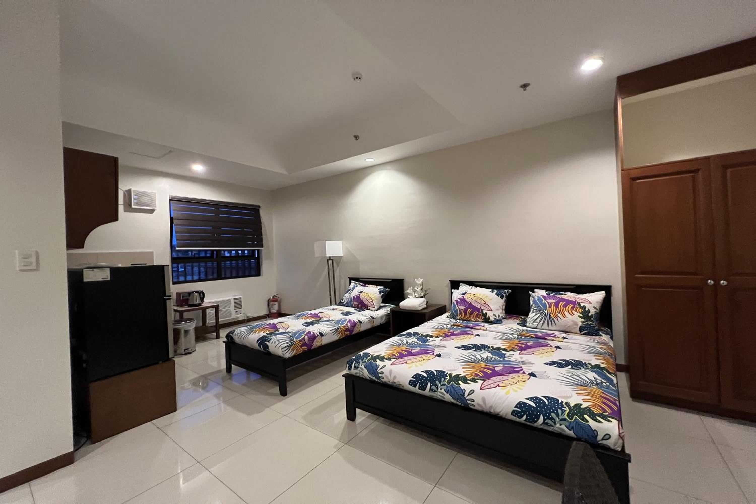 Deluxe Room - Photo 5