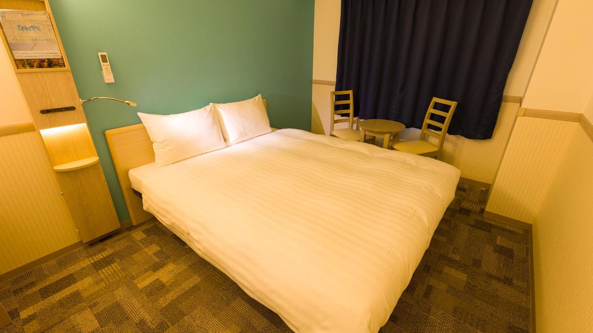 Queen Room - Non-Smoking - Photo 9