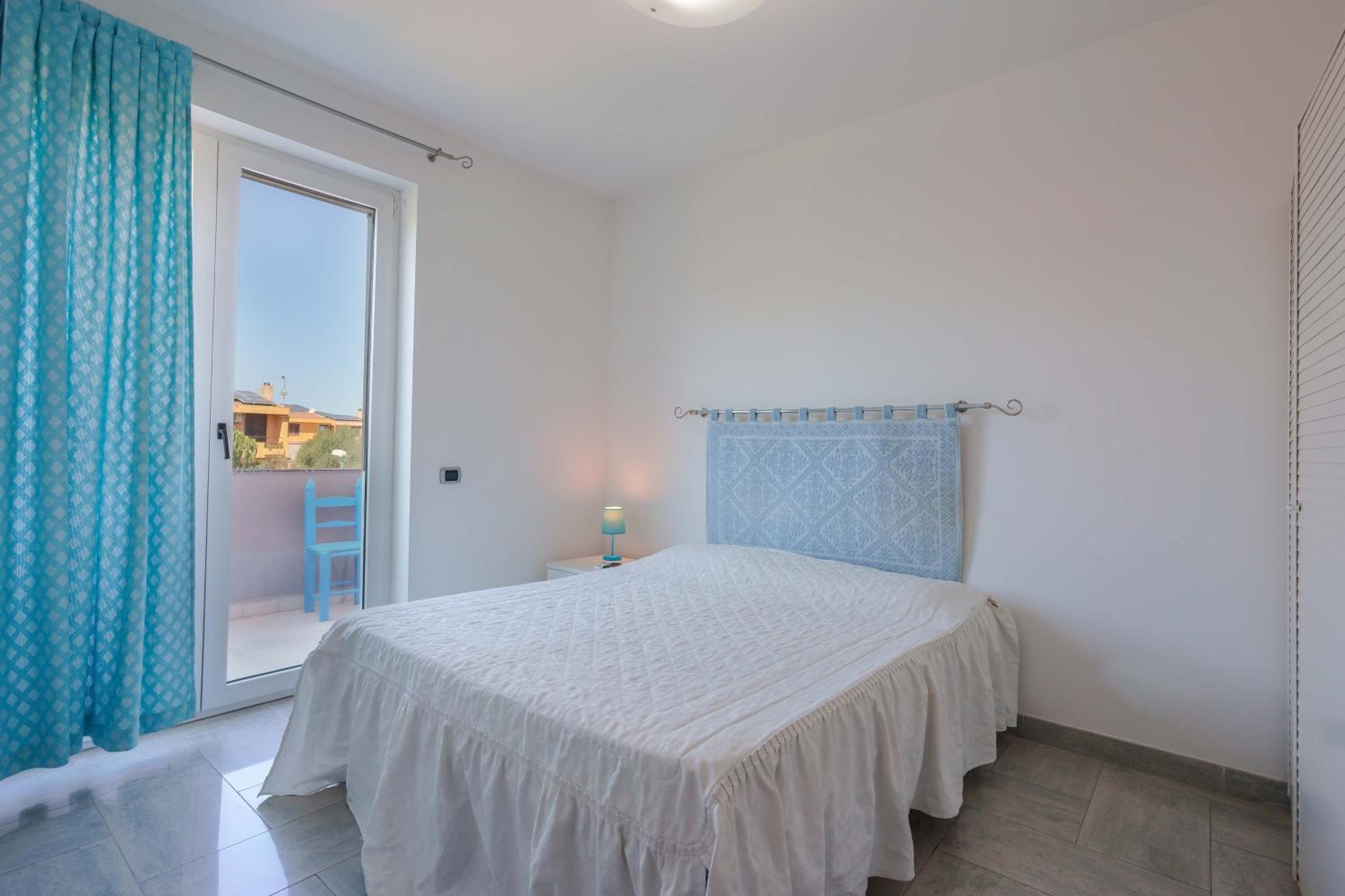 Double Room With Shared Bathroom - Garden View