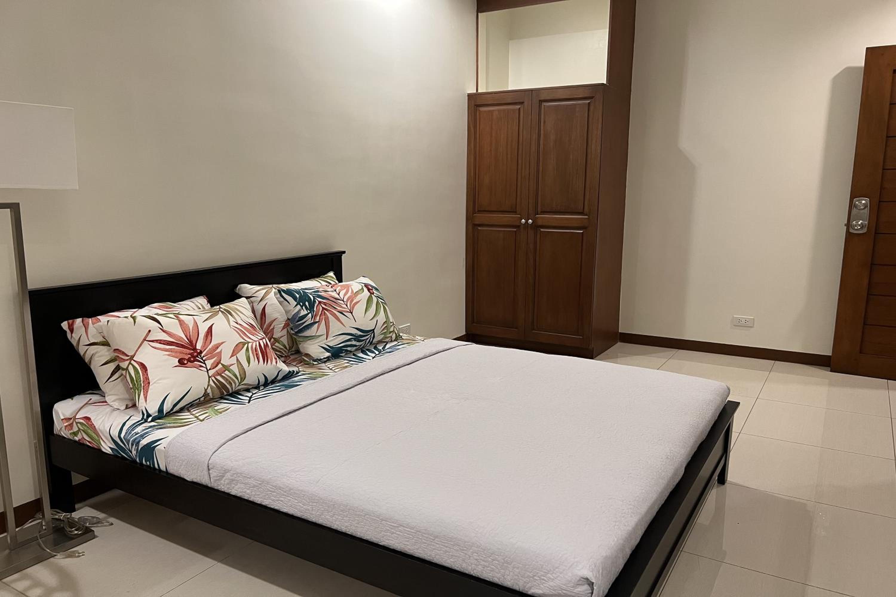 Standard Double Room - Photo 10
