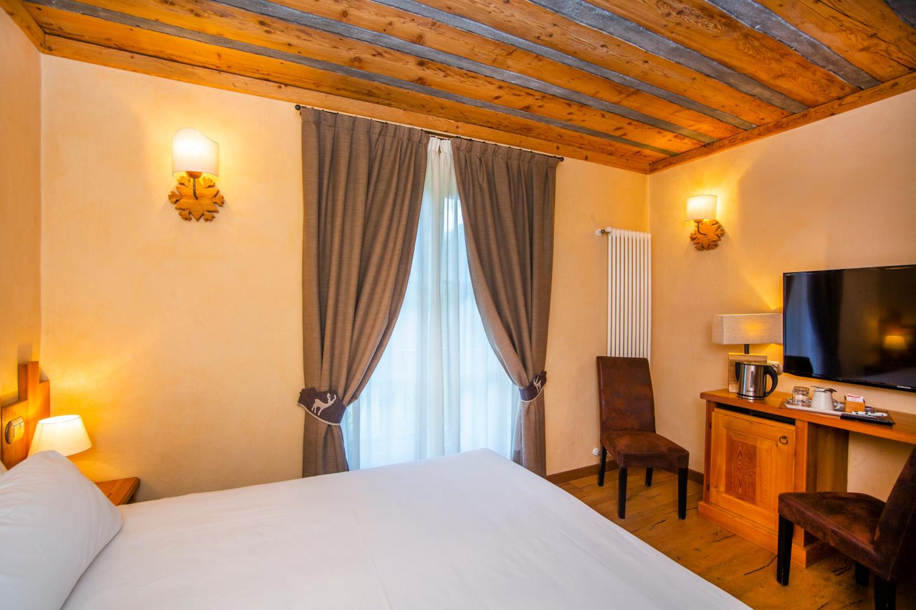 Standard Double or Twin Room with Balcony
