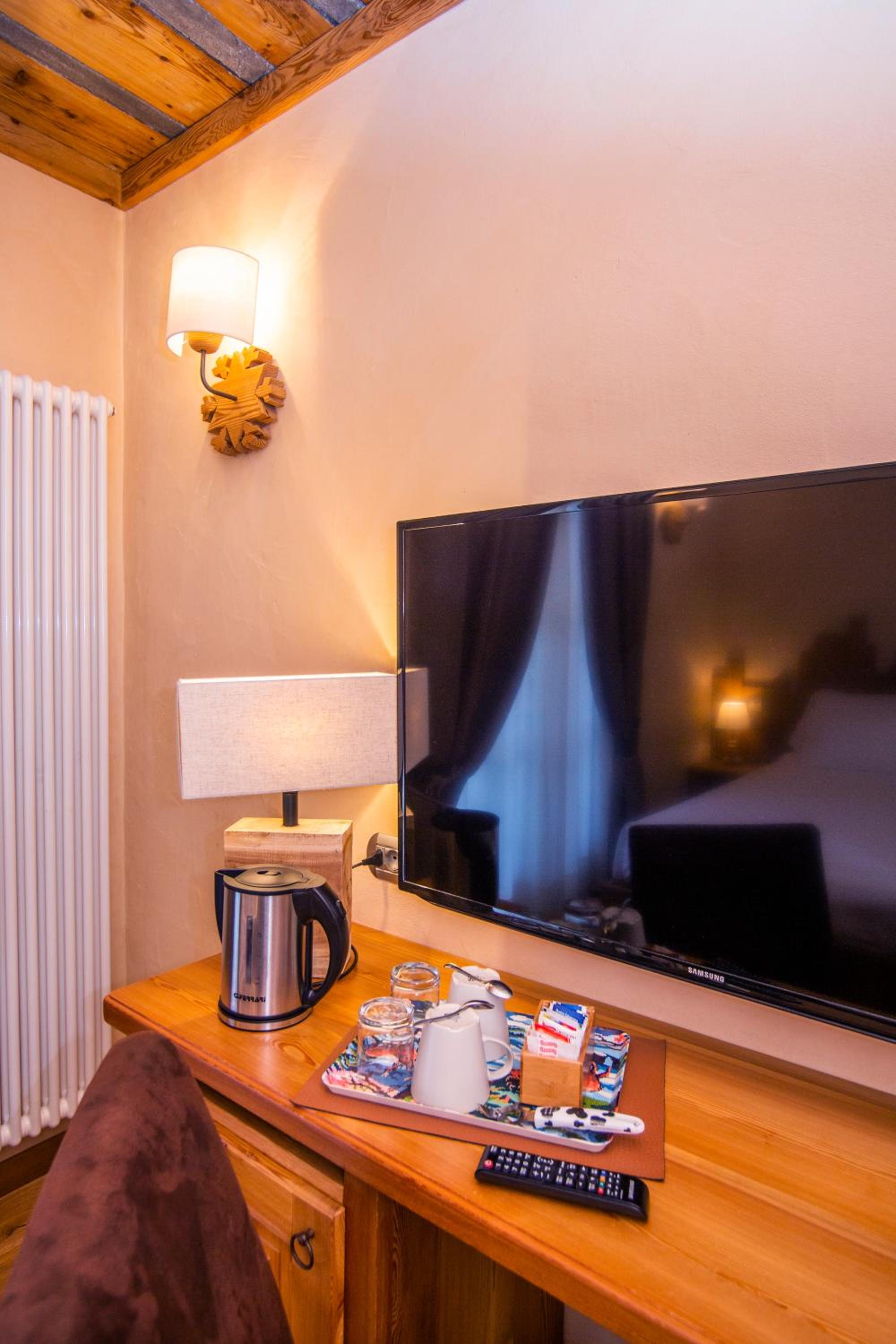Large Double or Twin Room photo 3