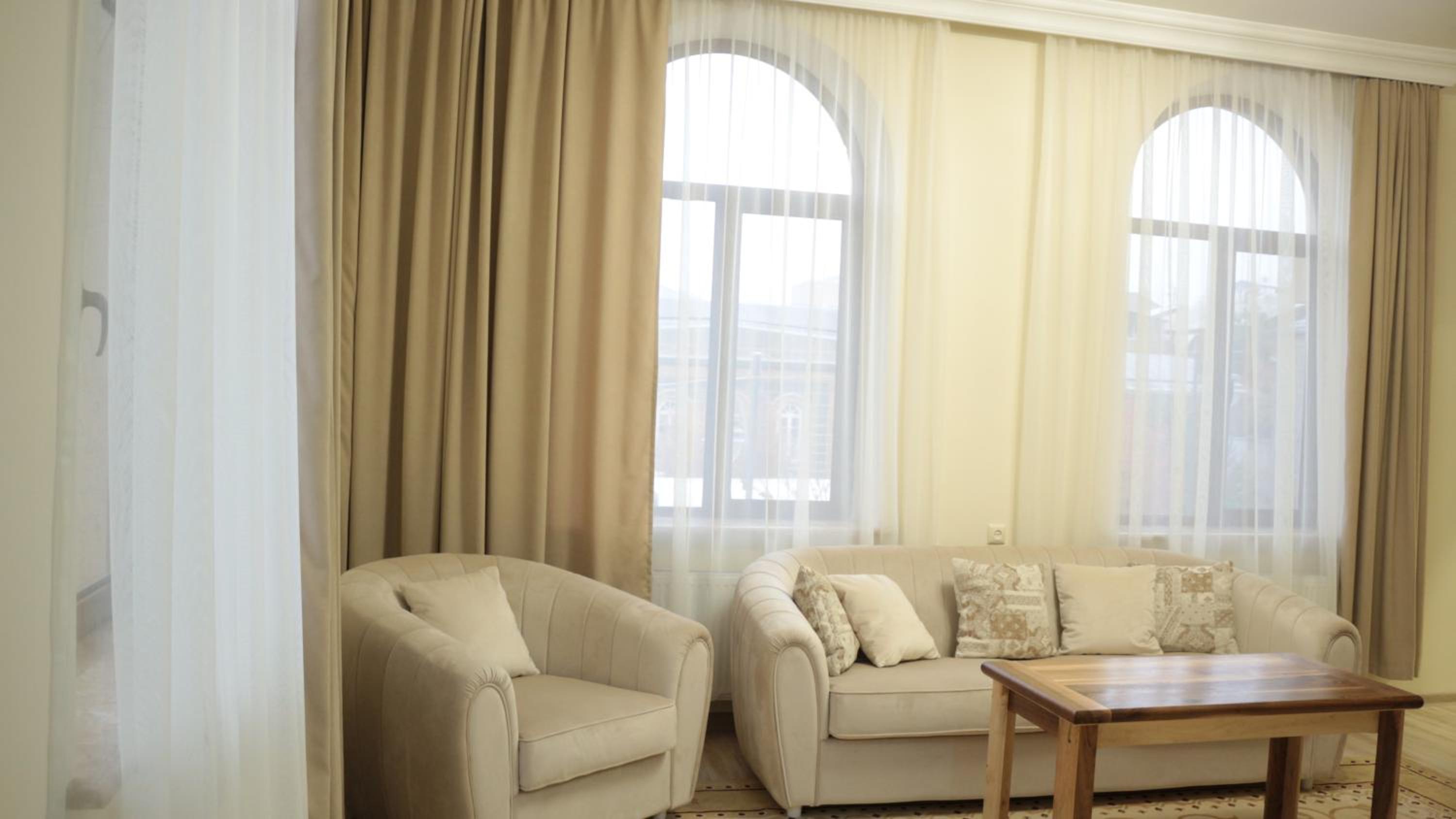 Deluxe Suite with Spa Bath photo 1