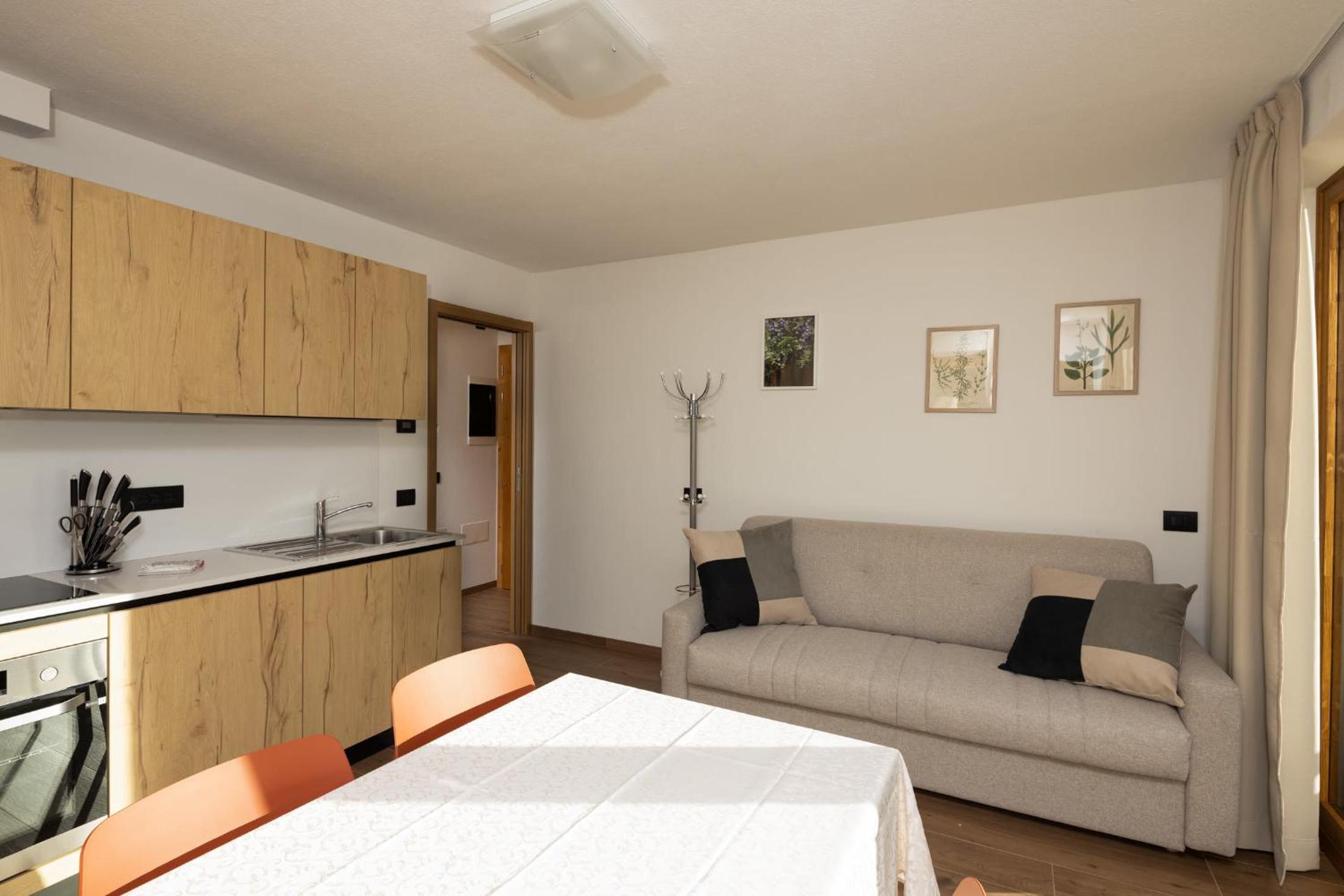 Apartment photo 2