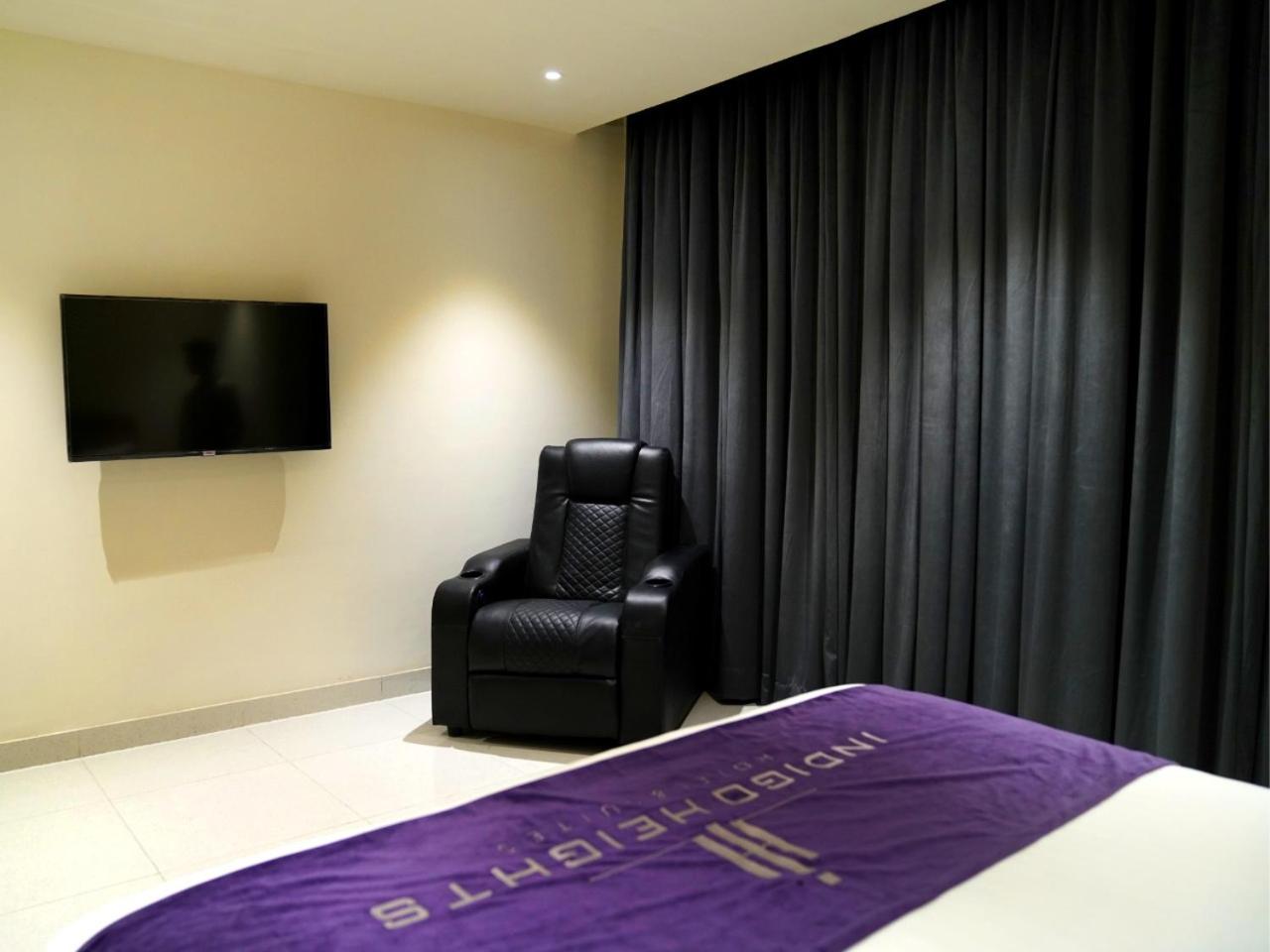 Two-Bedroom Apartment - Photo 3