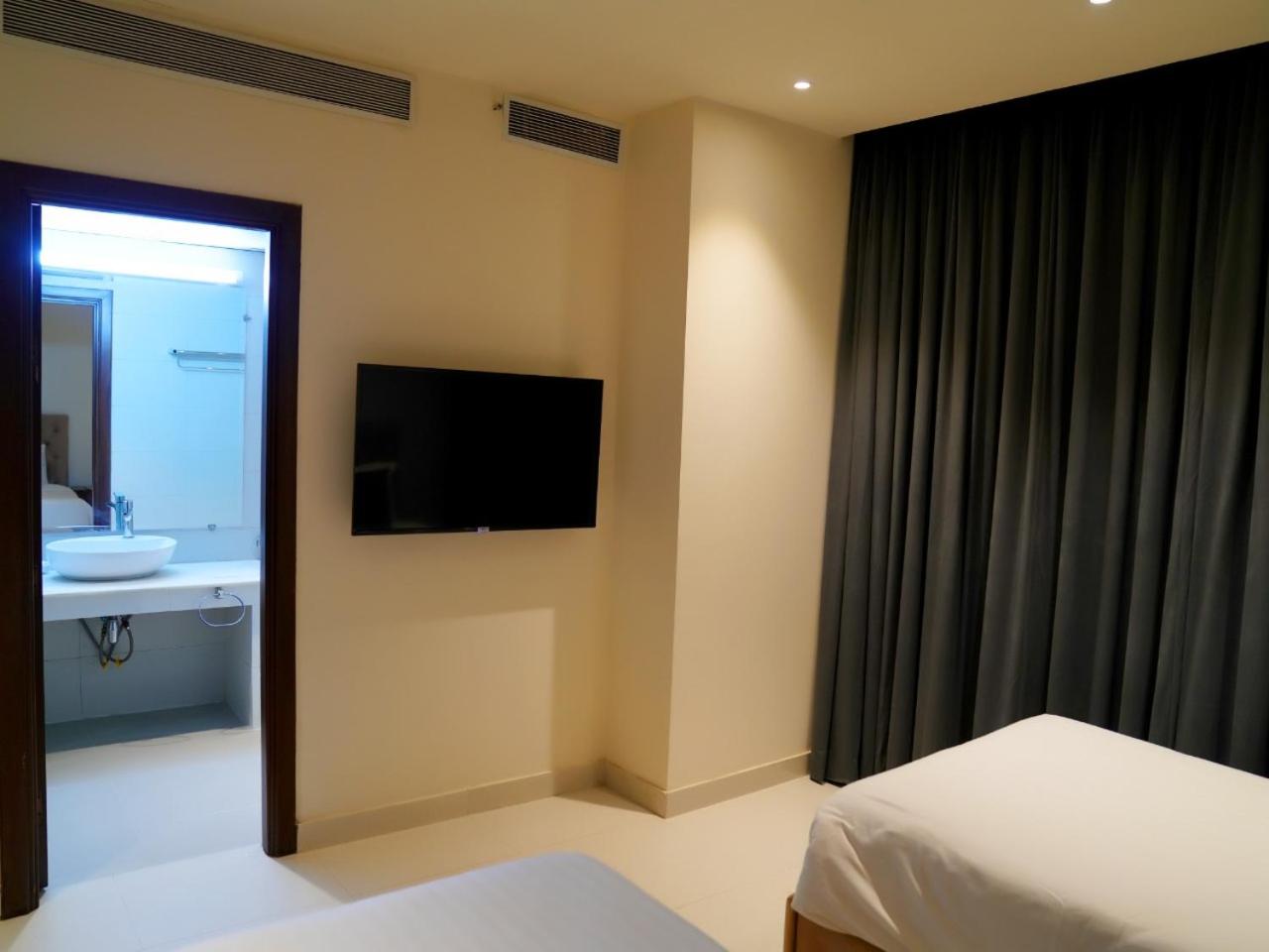 Two-Bedroom Apartment - Photo 14